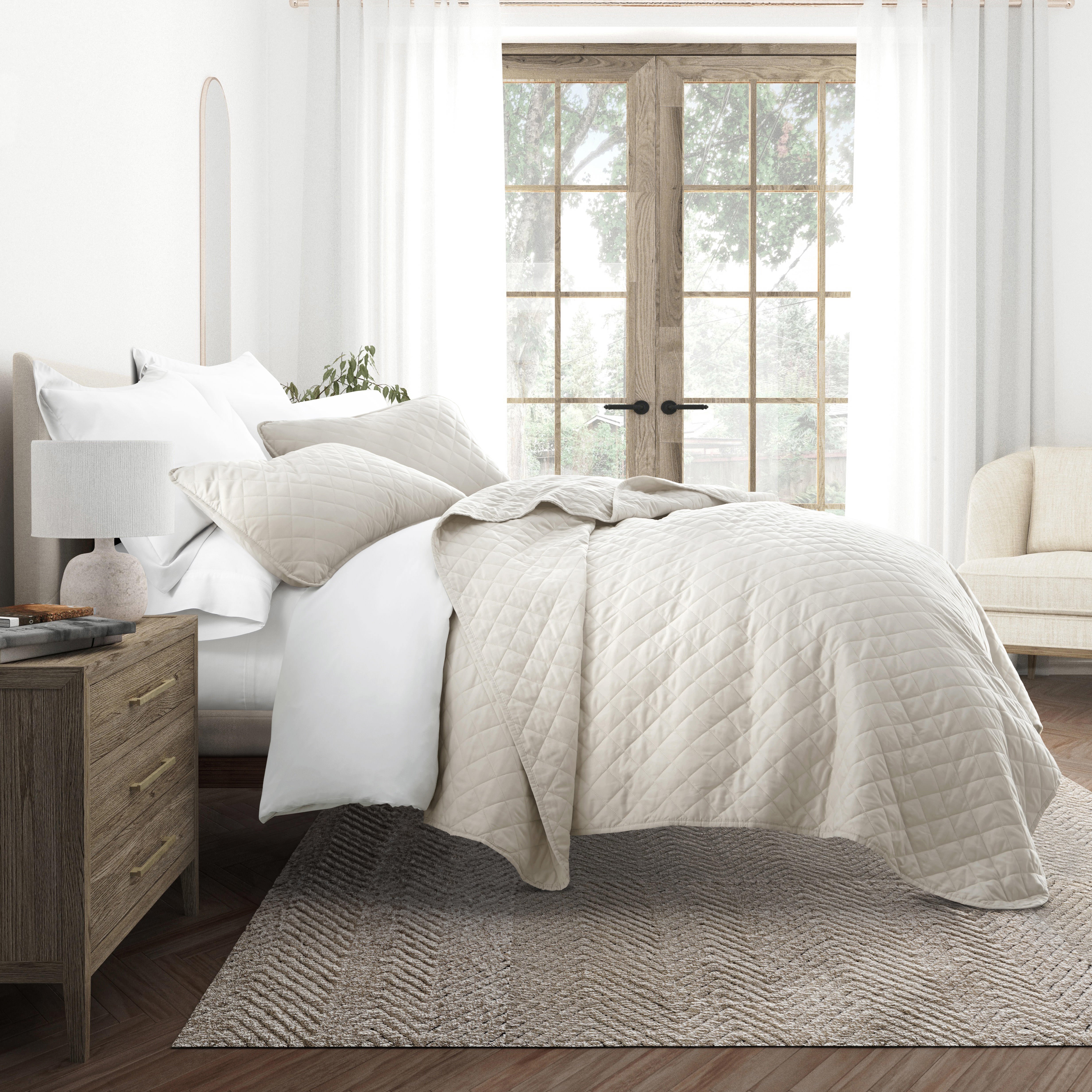 Lightweight Diamond Stitch Quilted Coverlet Set