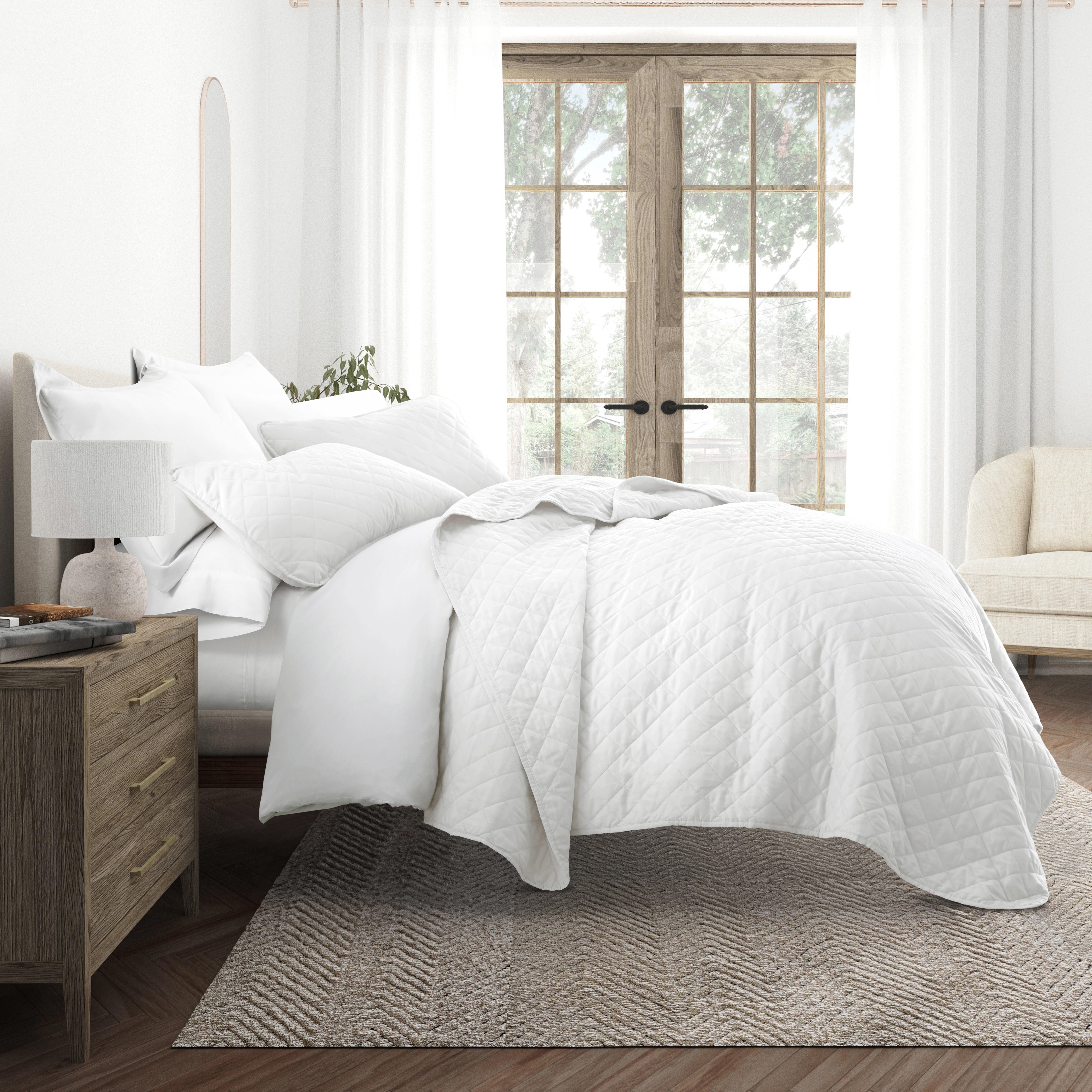 Lightweight Diamond Stitch Quilted Coverlet Set