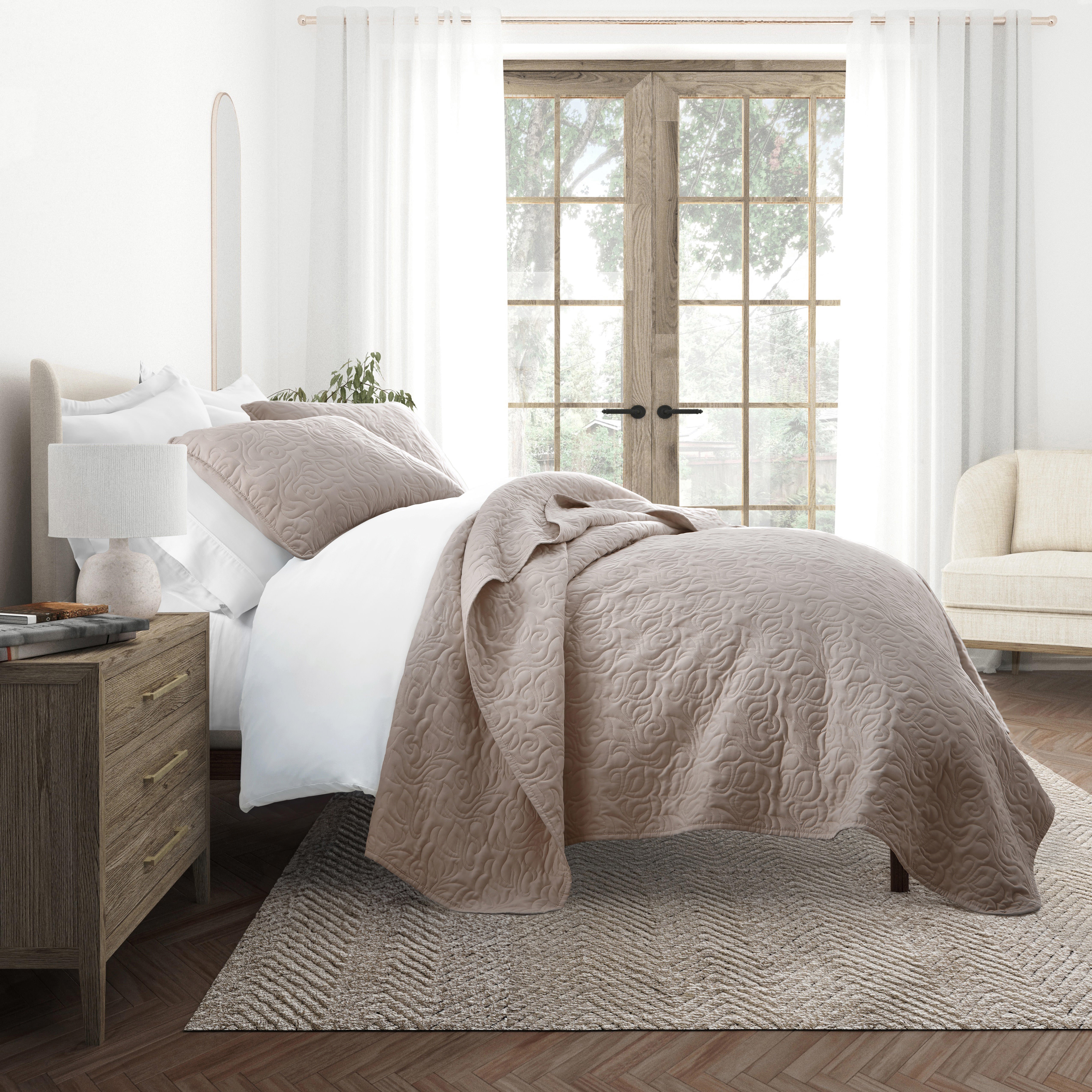 Lightweight Floral Stitch Quilted Coverlet Set