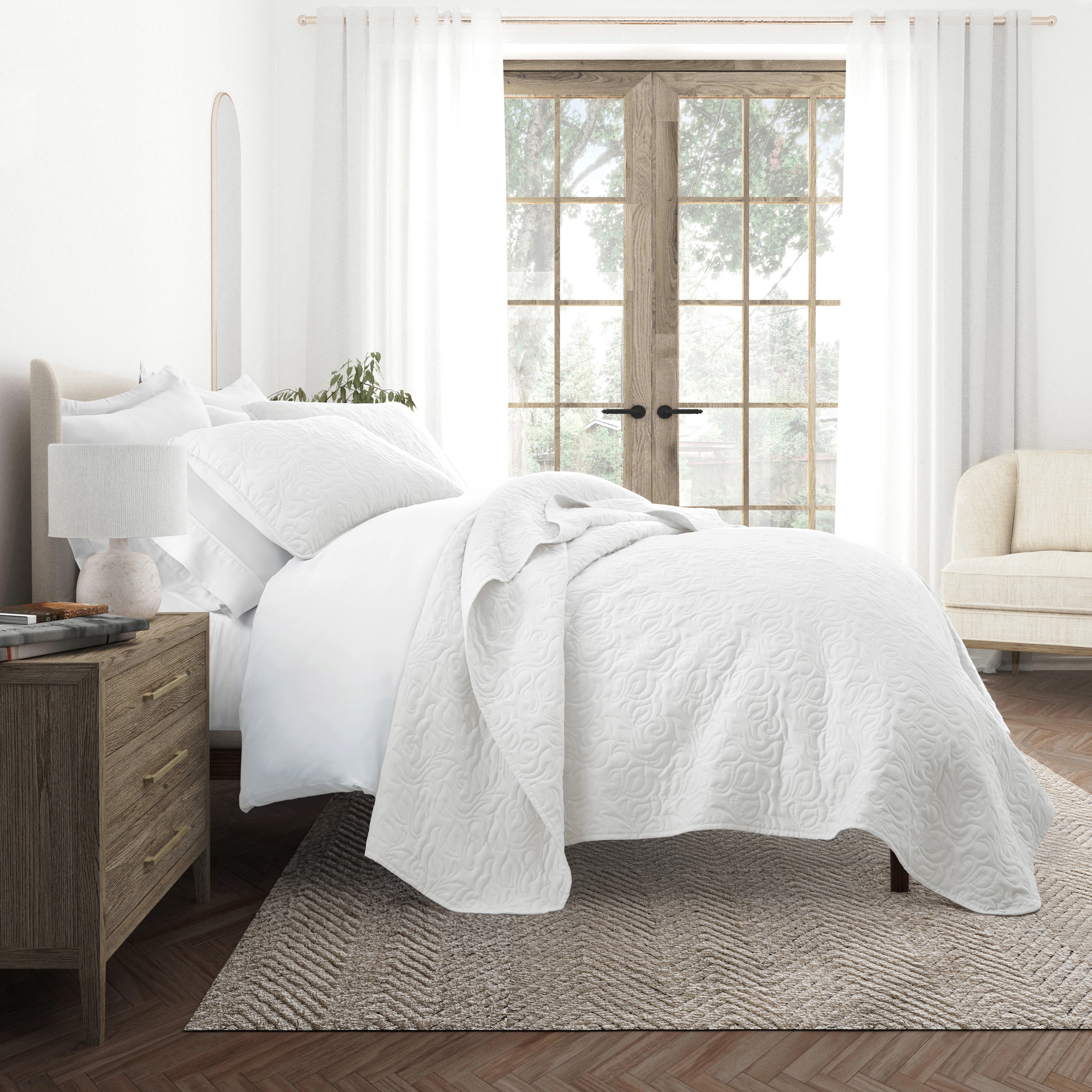 Lightweight Floral Stitch Quilted Coverlet Set