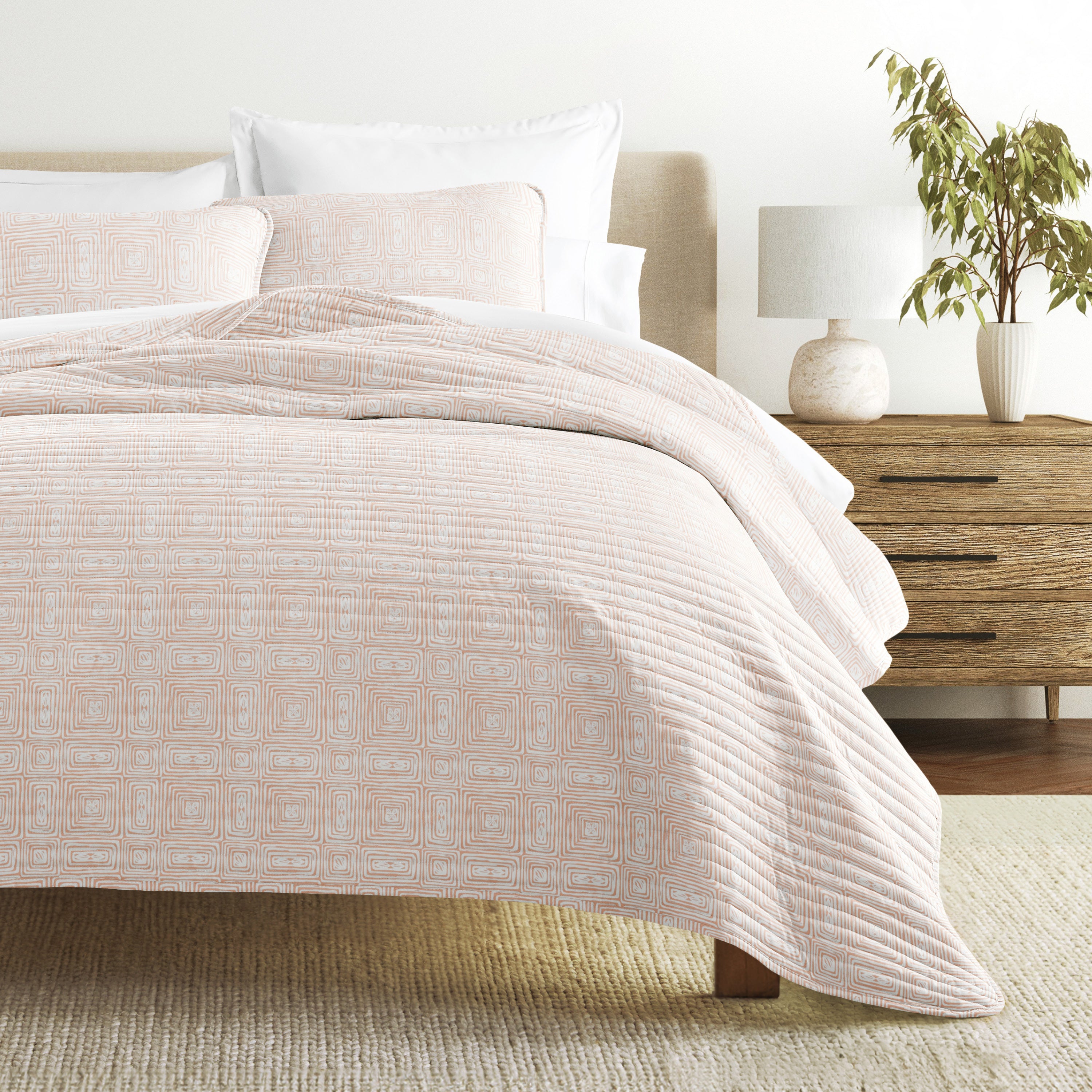Geometric Maze Patterned Quilted Coverlet Set