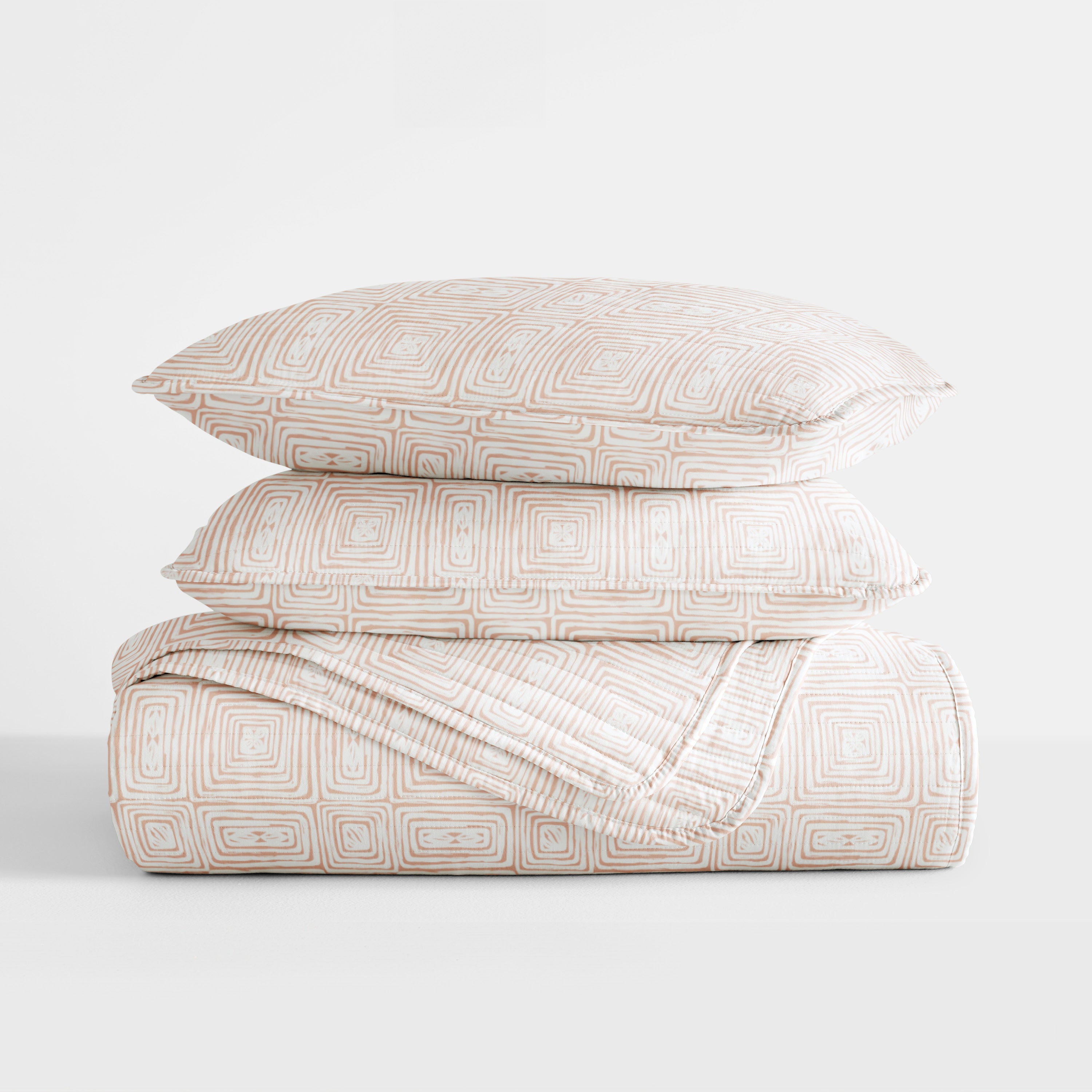 Geometric Maze Patterned Quilted Coverlet Set