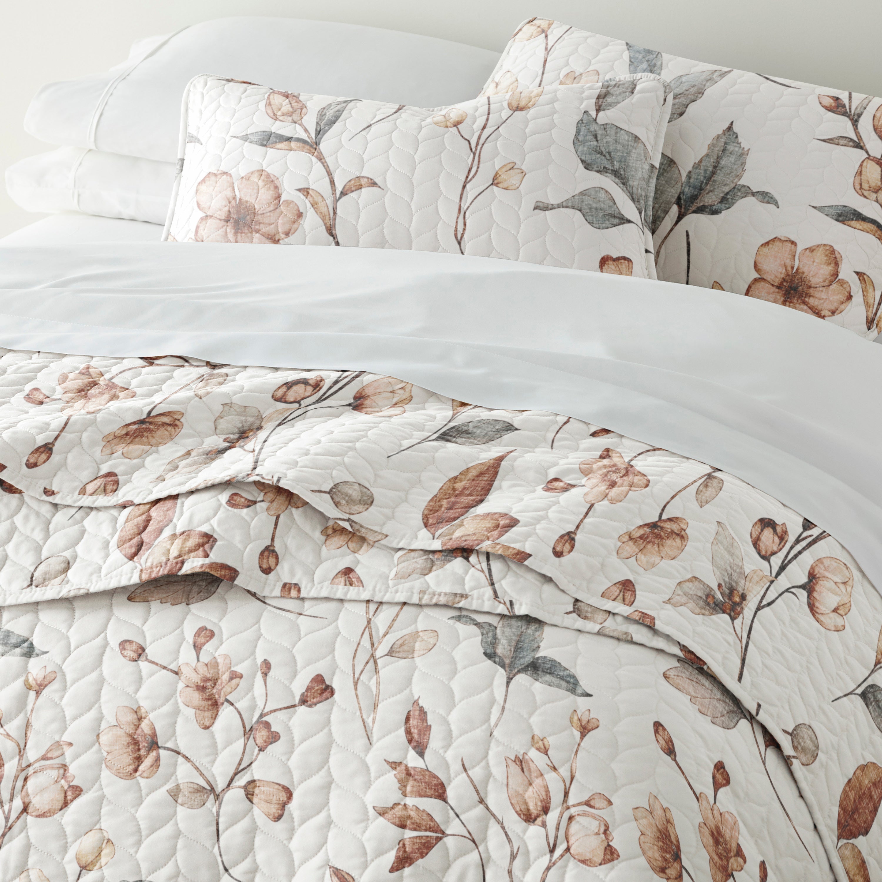 Russet Floral Patterned Quilted Coverlet Set