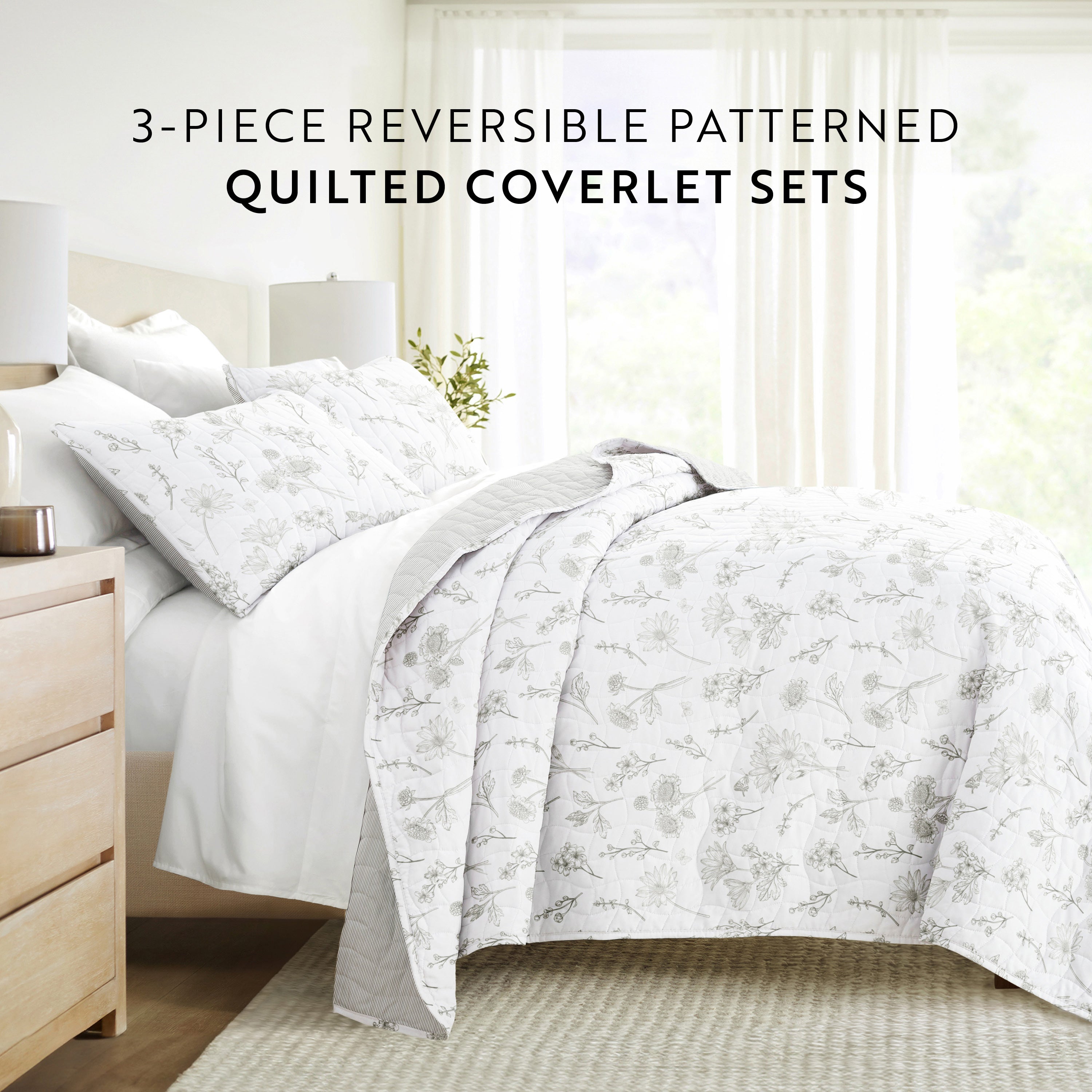 Blooming Daisy Patterned Quilted Coverlet Set