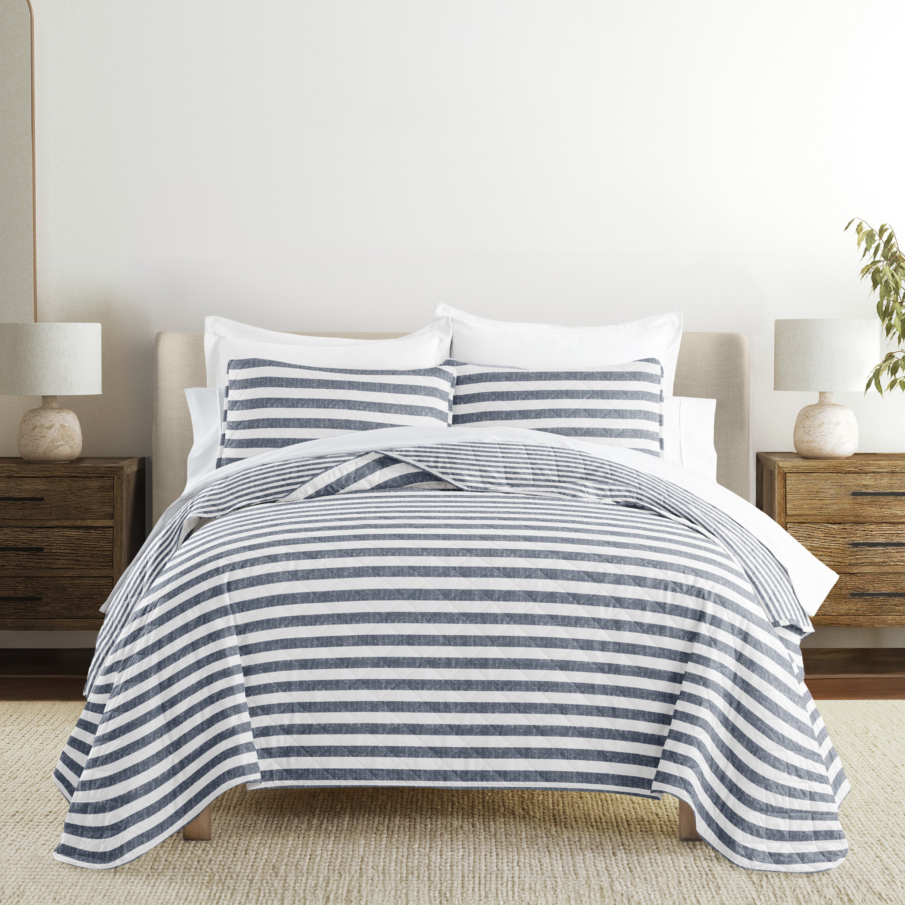 Classic Stripe Patterned Quilted Coverlet Set