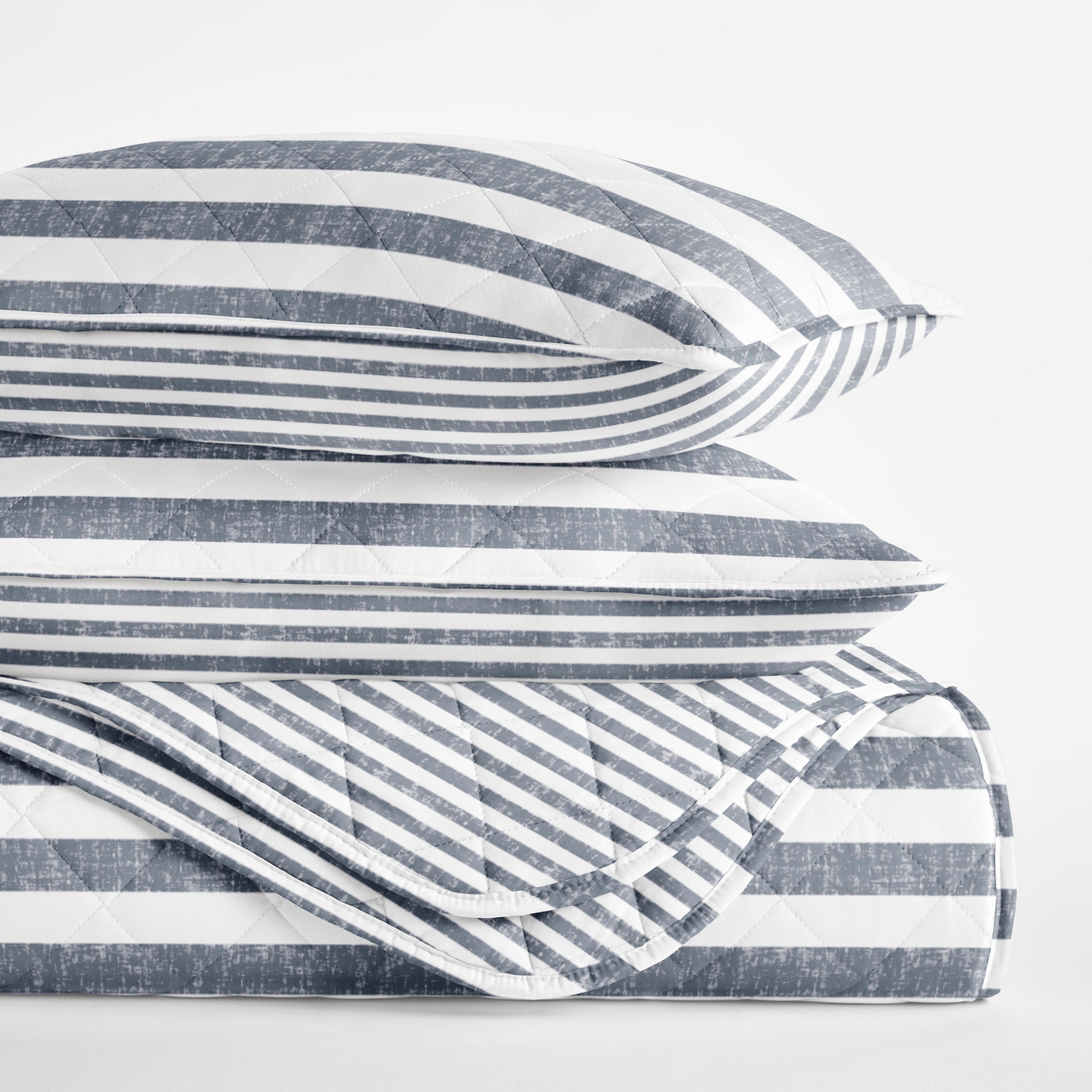 Classic Stripe Patterned Quilted Coverlet Set