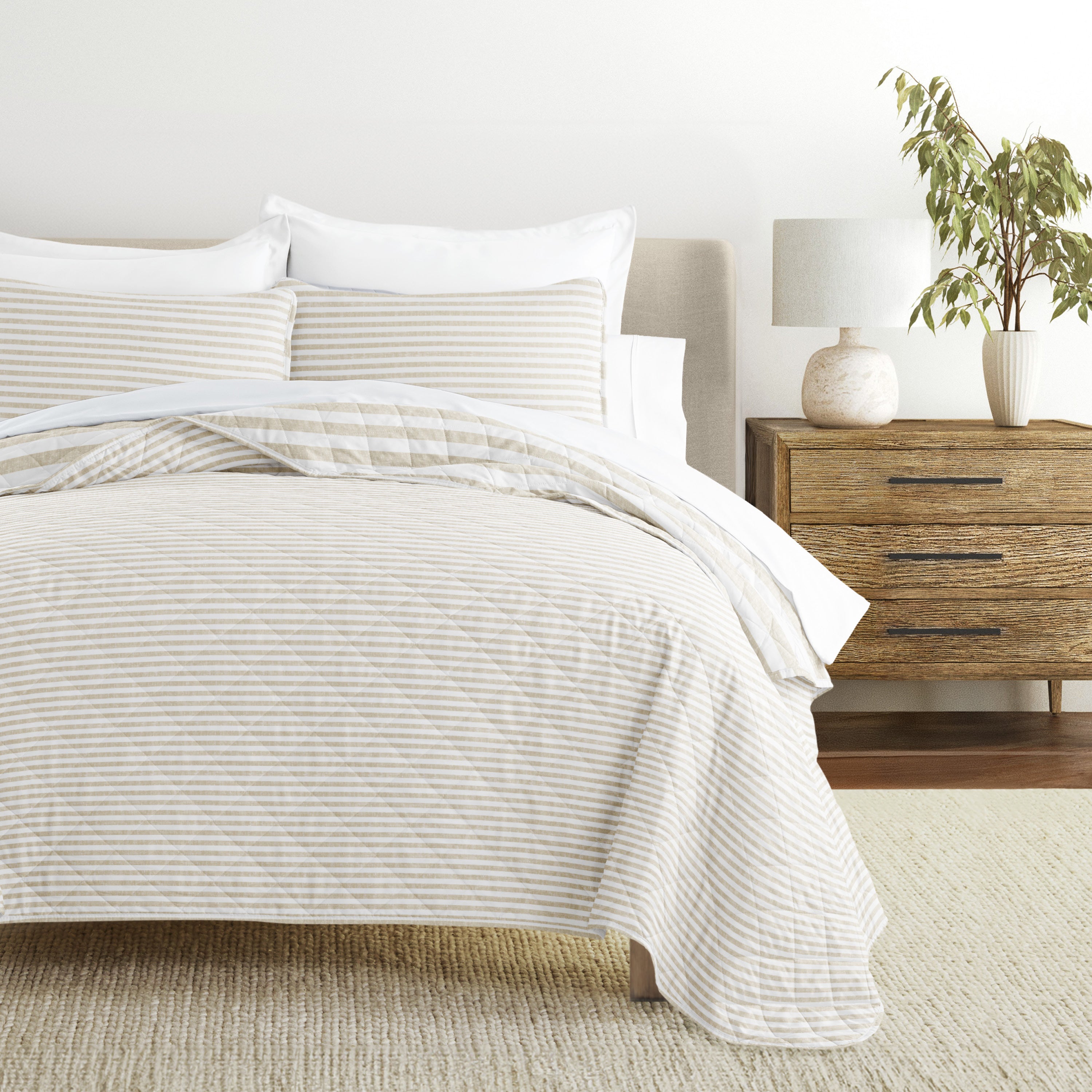 Classic Stripe Patterned Quilted Coverlet Set