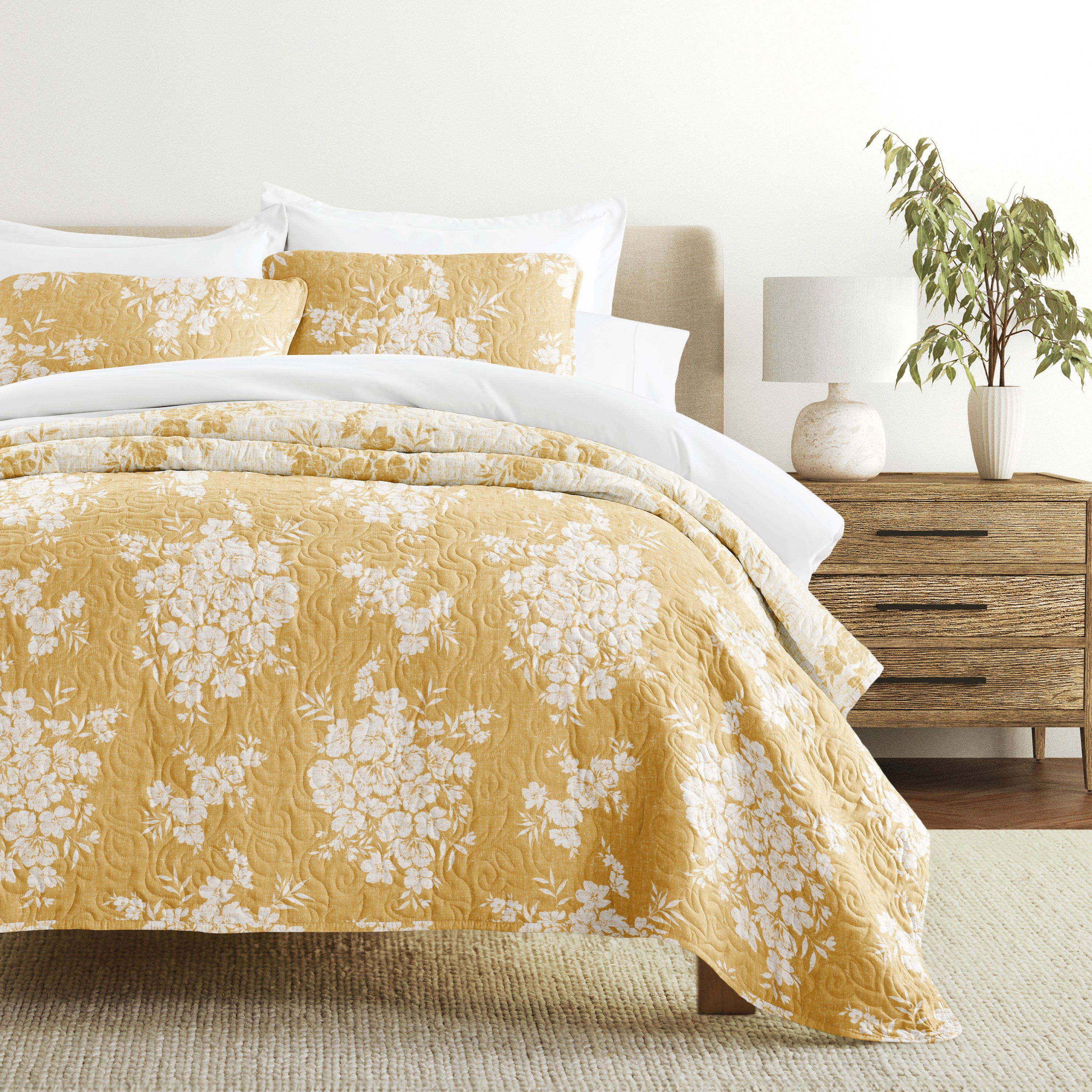 Distressed Bouquet Patterned Quilted Coverlet Set
