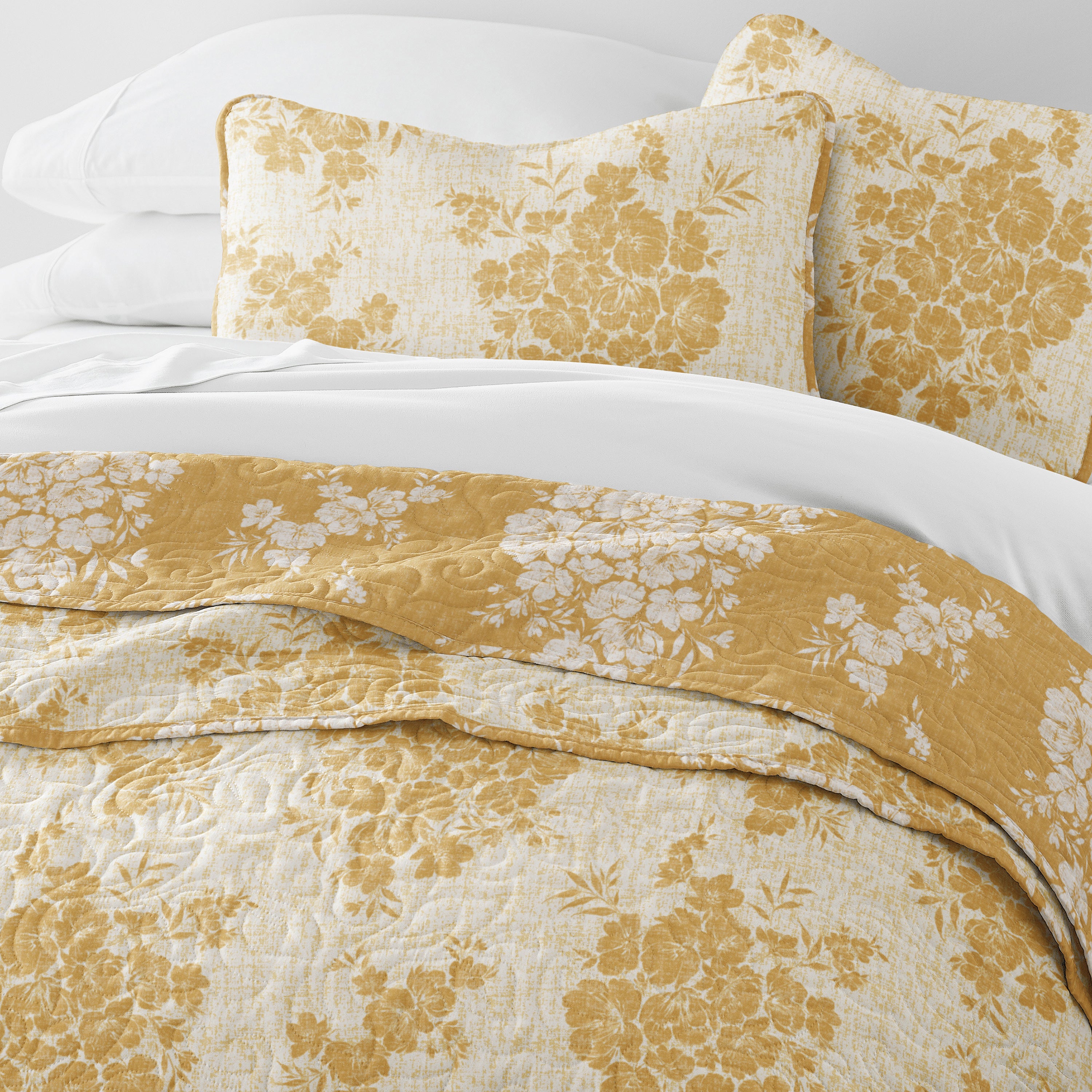 Distressed Bouquet Patterned Quilted Coverlet Set