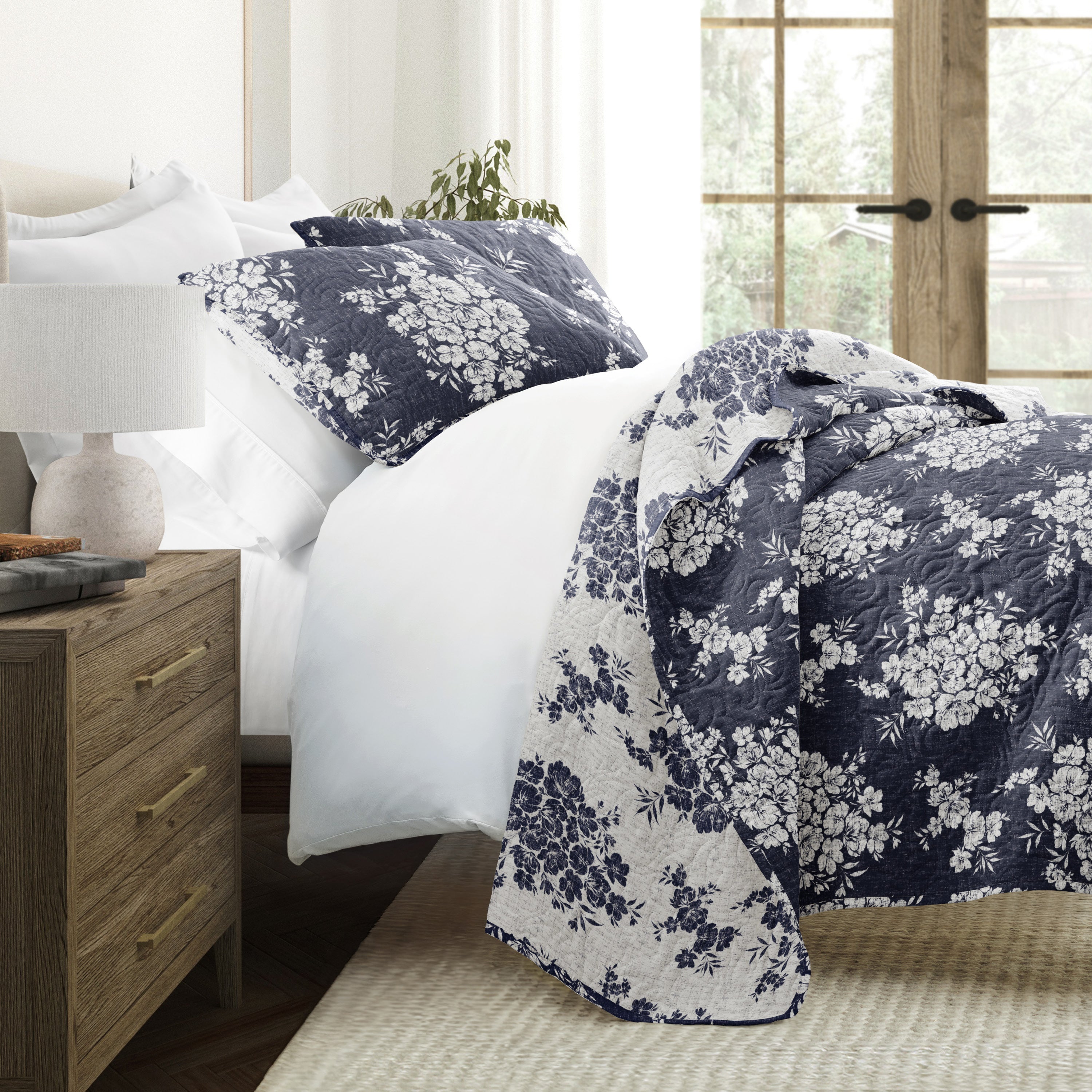 Distressed Bouquet Patterned Quilted Coverlet Set