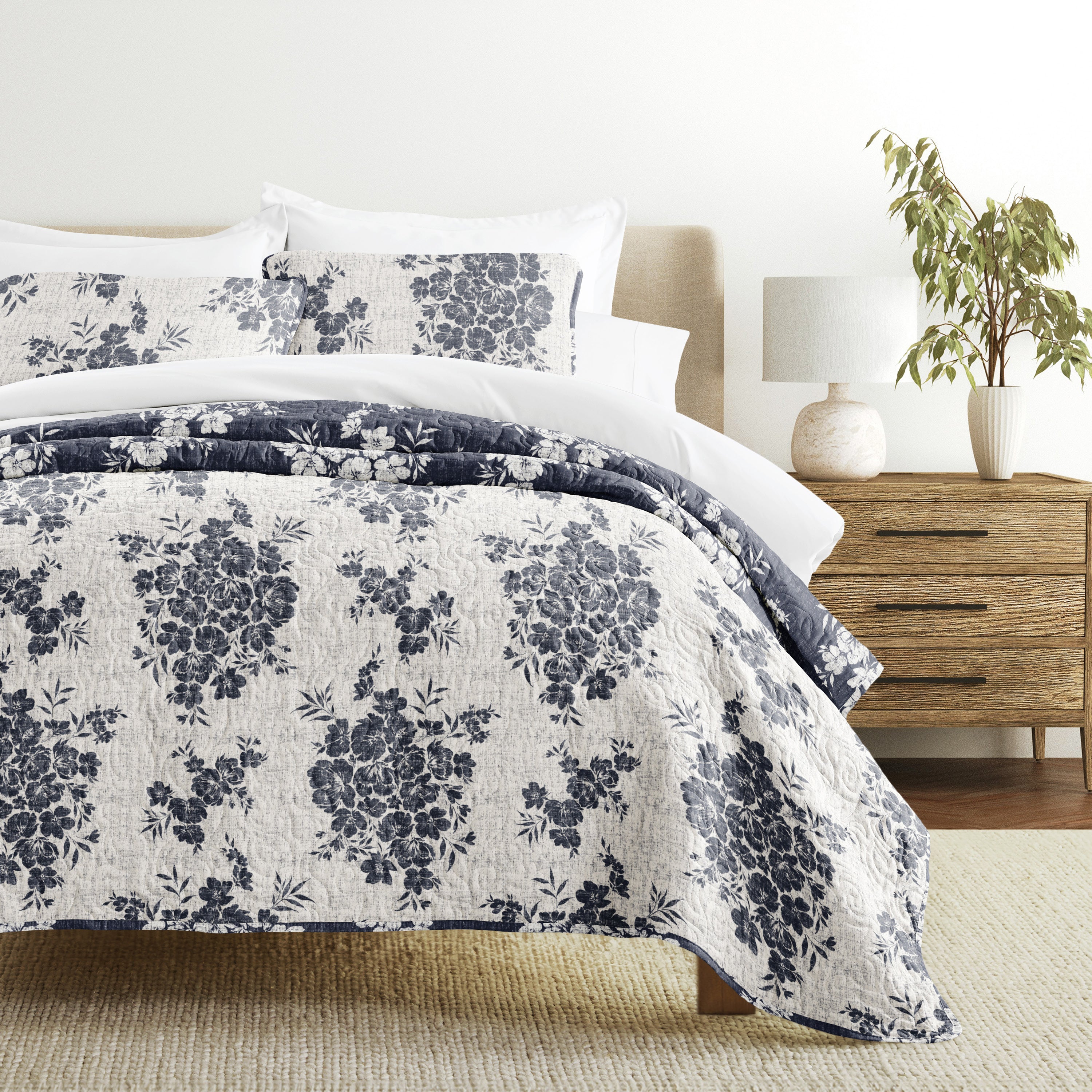 Distressed Bouquet Patterned Quilted Coverlet Set