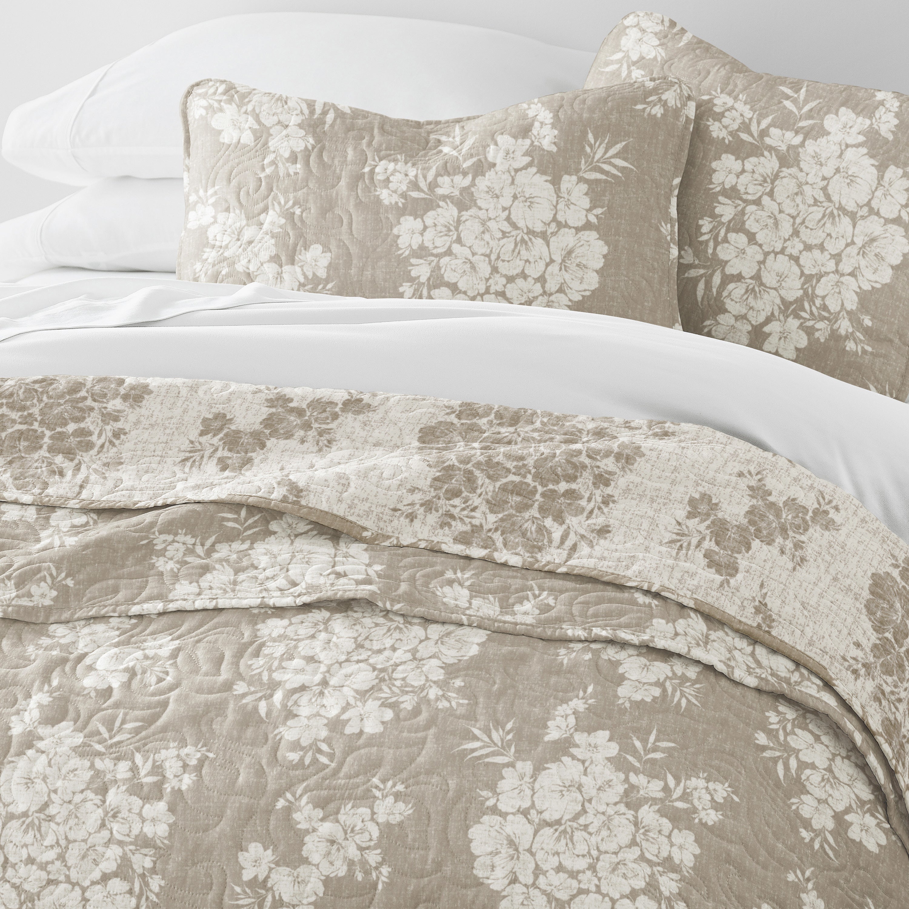 Distressed Bouquet Patterned Quilted Coverlet Set