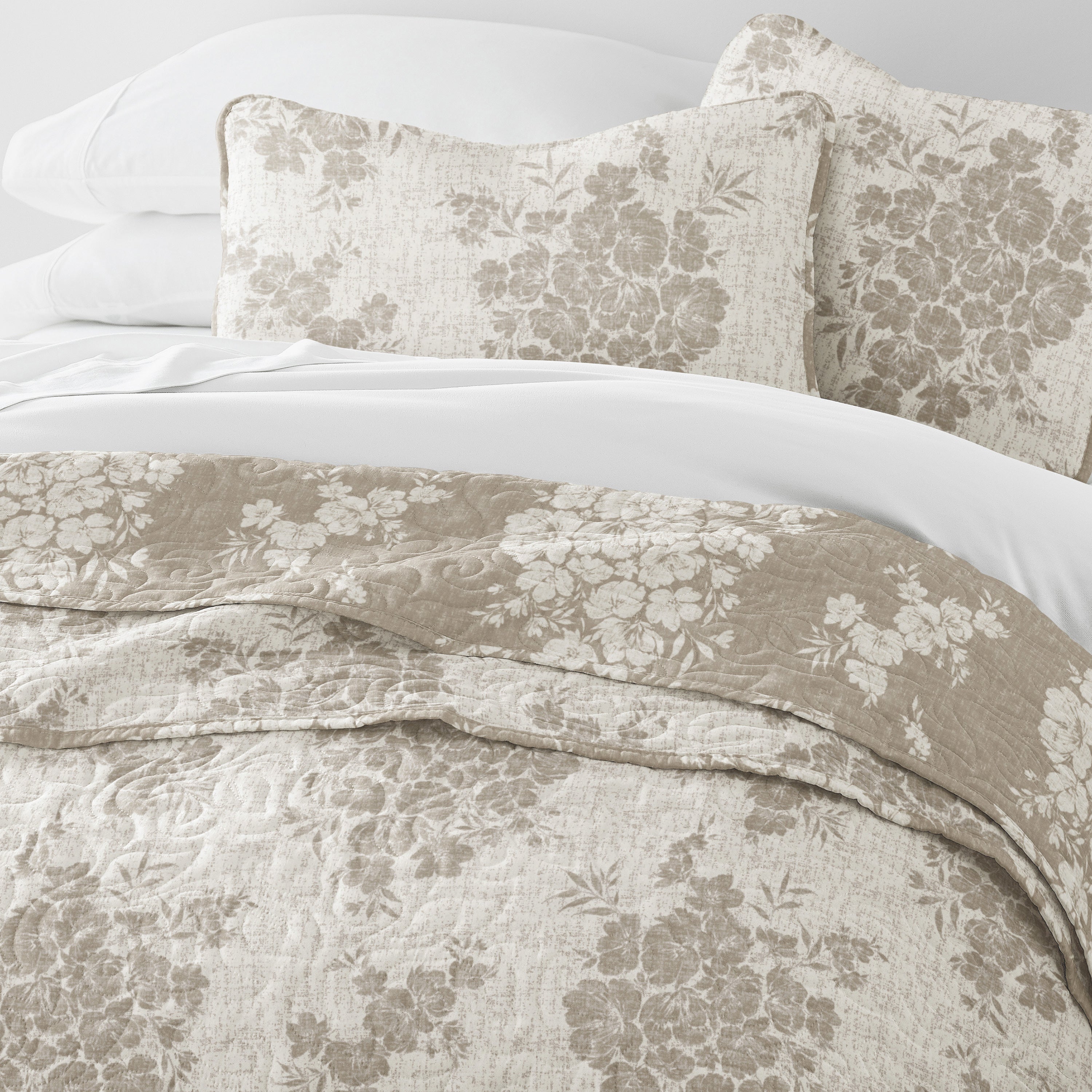 Distressed Bouquet Patterned Quilted Coverlet Set