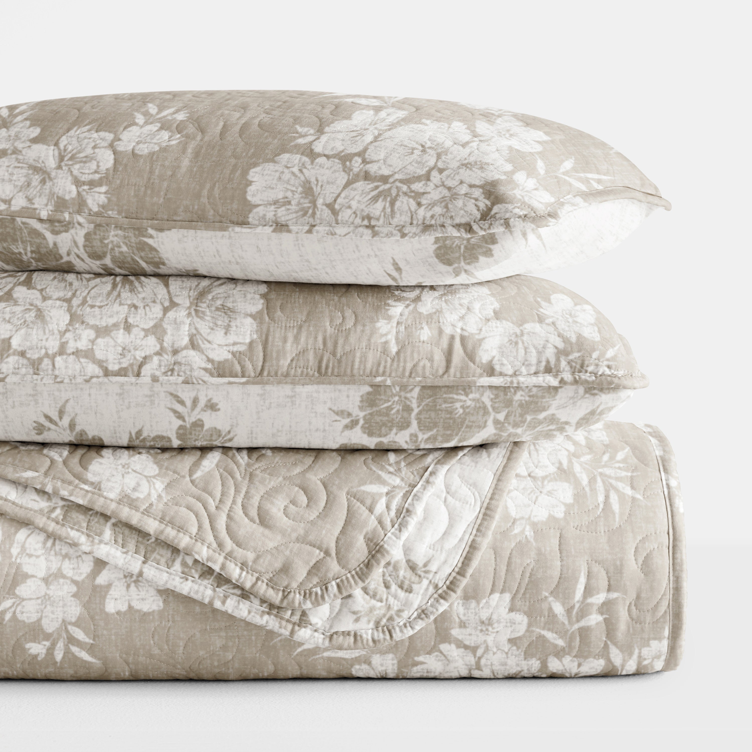 Distressed Bouquet Patterned Quilted Coverlet Set