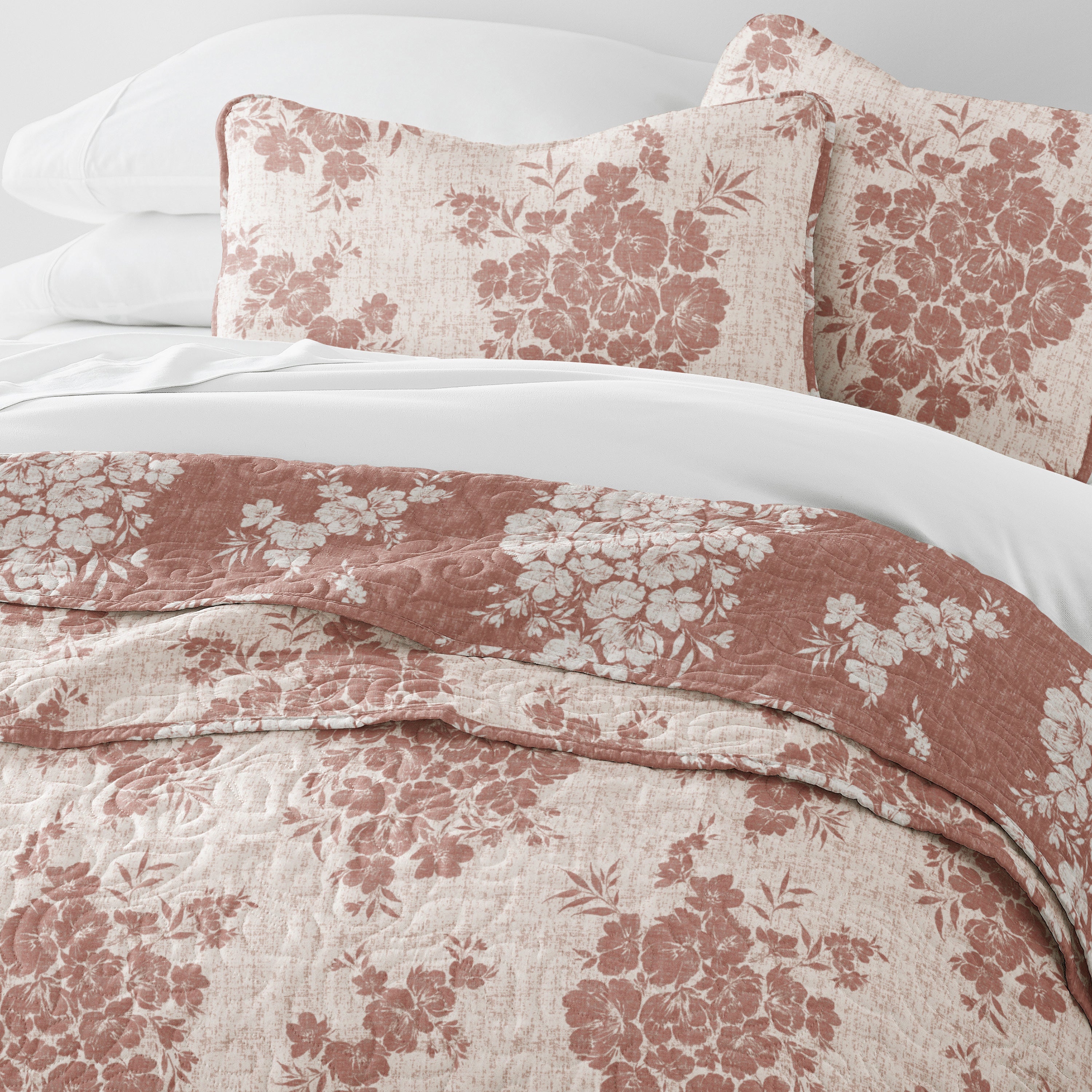 Distressed Bouquet Patterned Quilted Coverlet Set