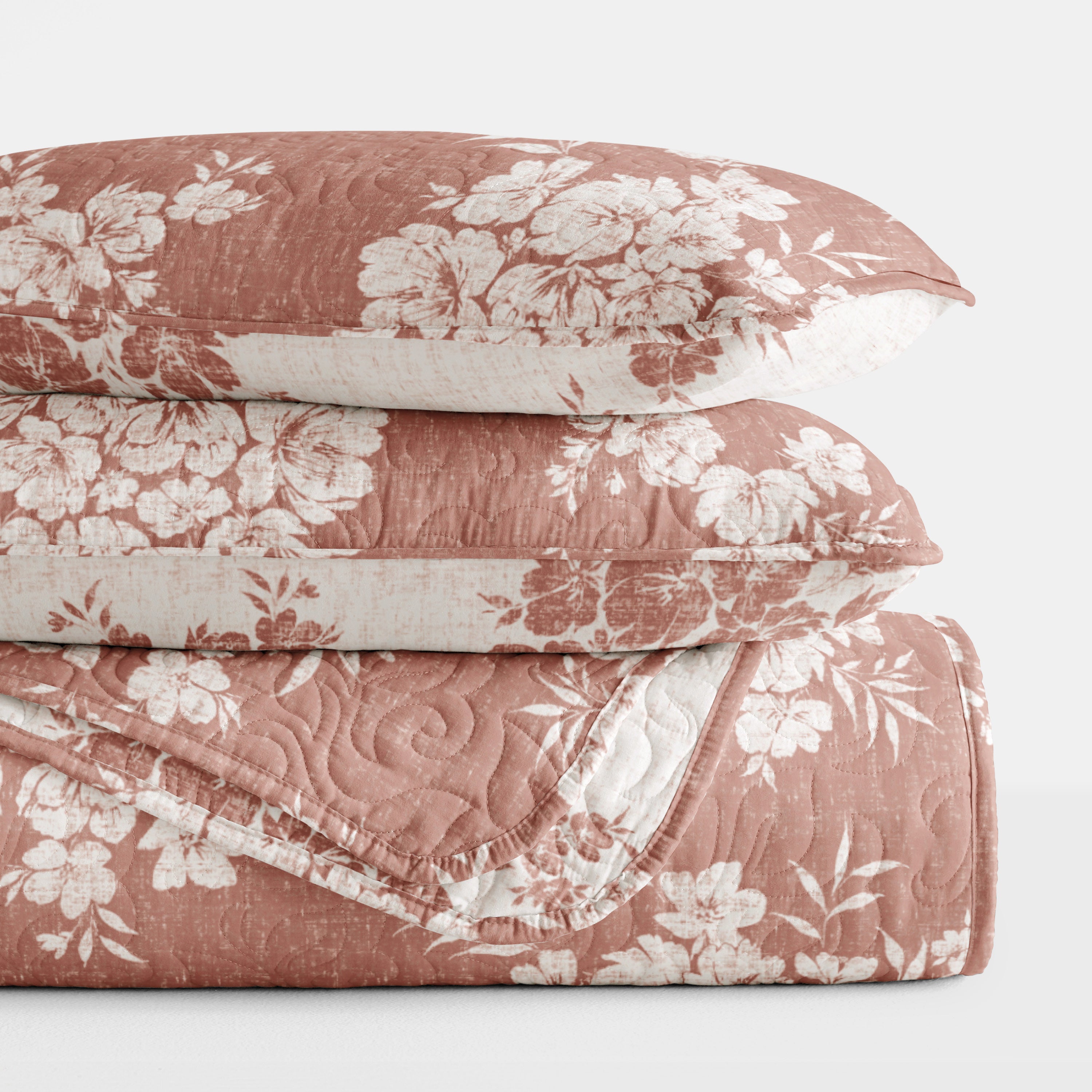 Distressed Bouquet Patterned Quilted Coverlet Set