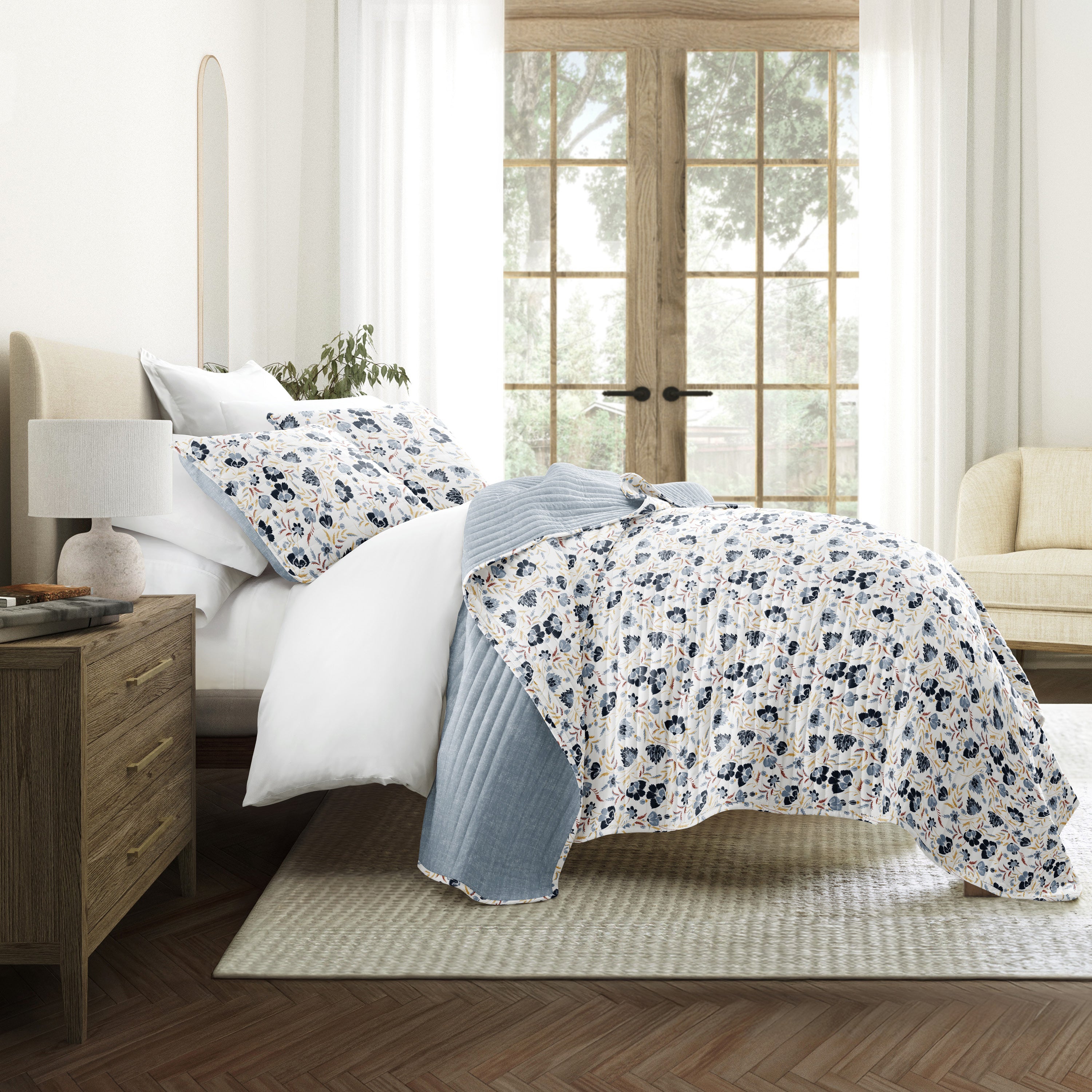 French Jacobean Patterned Quilted Coverlet Set