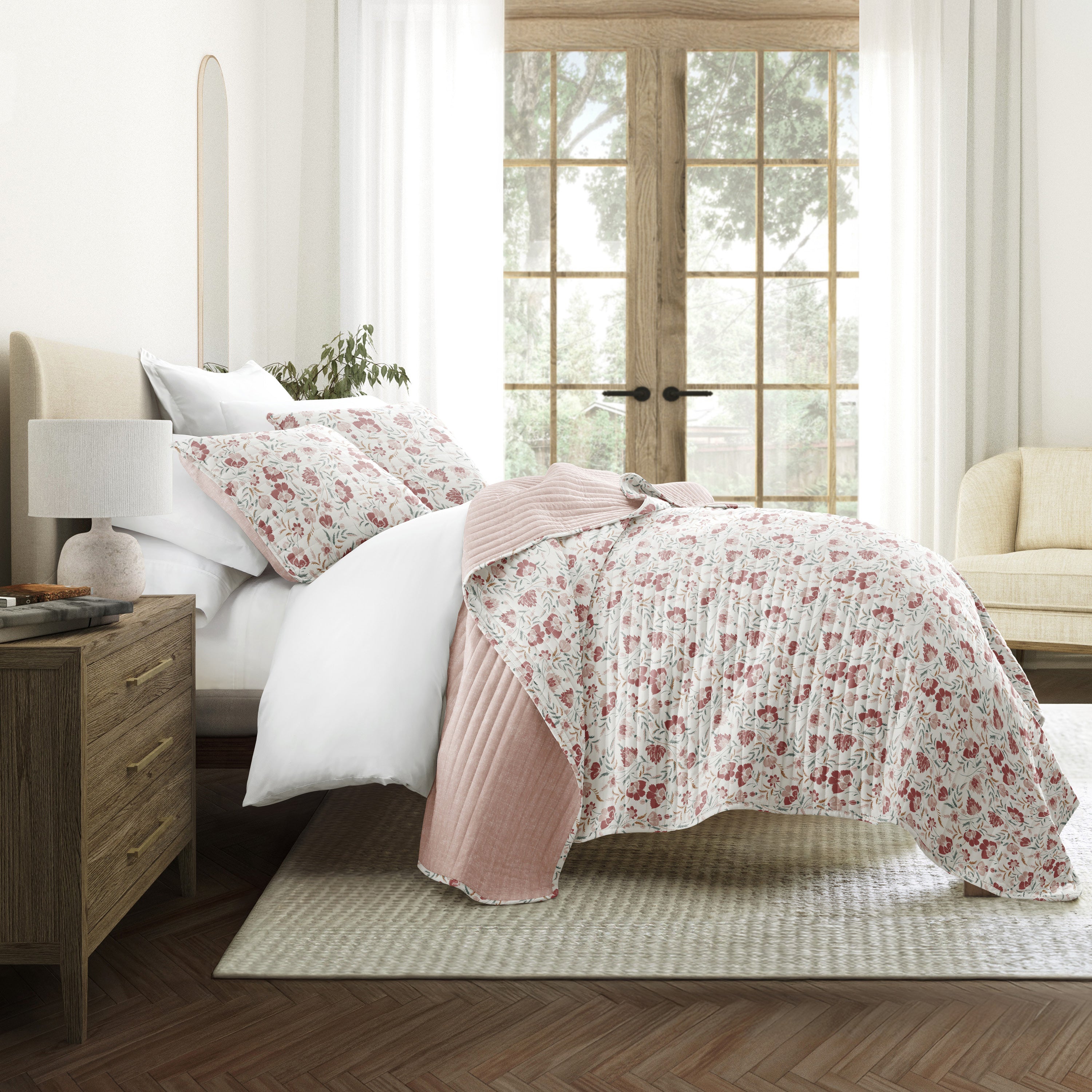 French Jacobean Patterned Quilted Coverlet Set