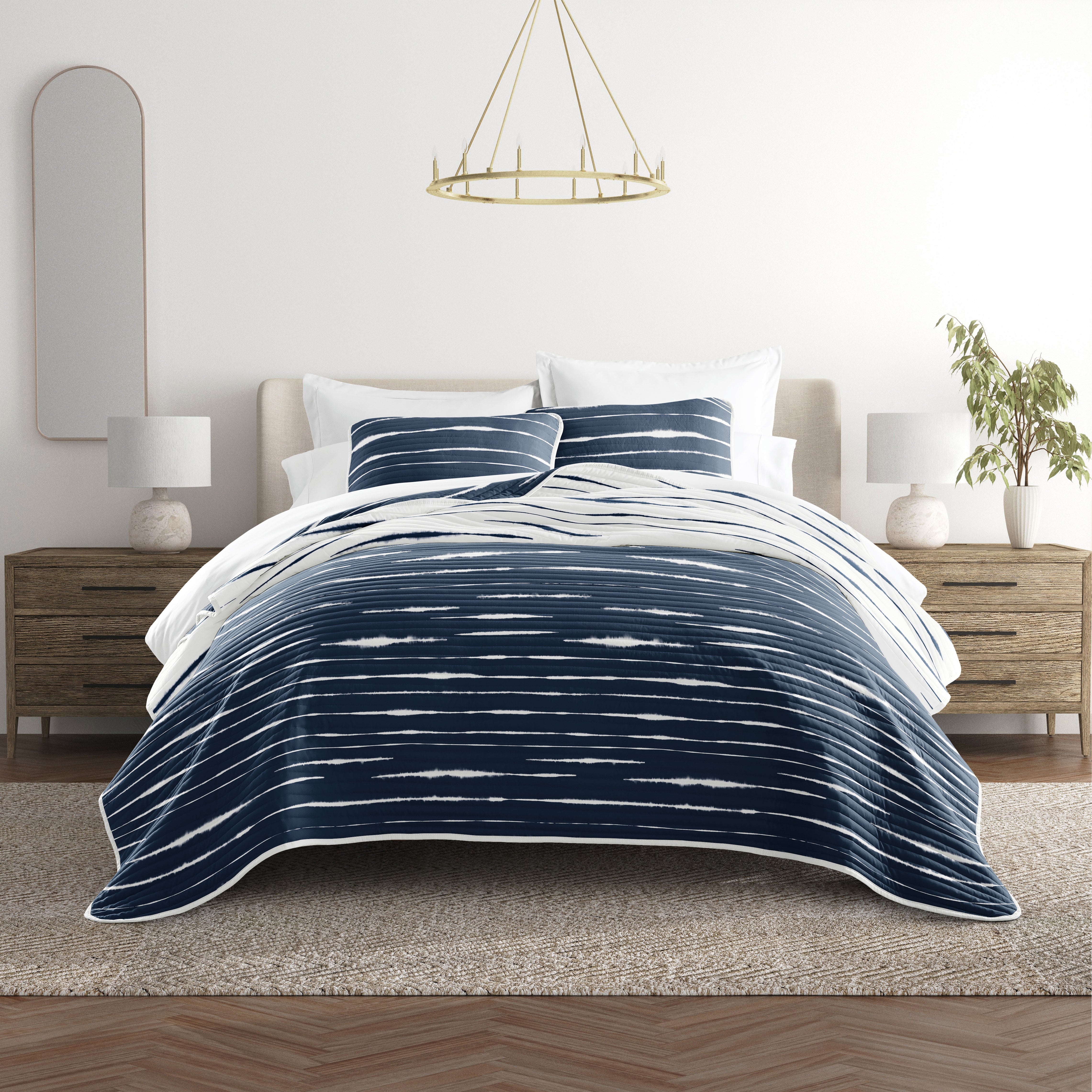 Horizon Patterned Reversible Quilted Coverlet Set