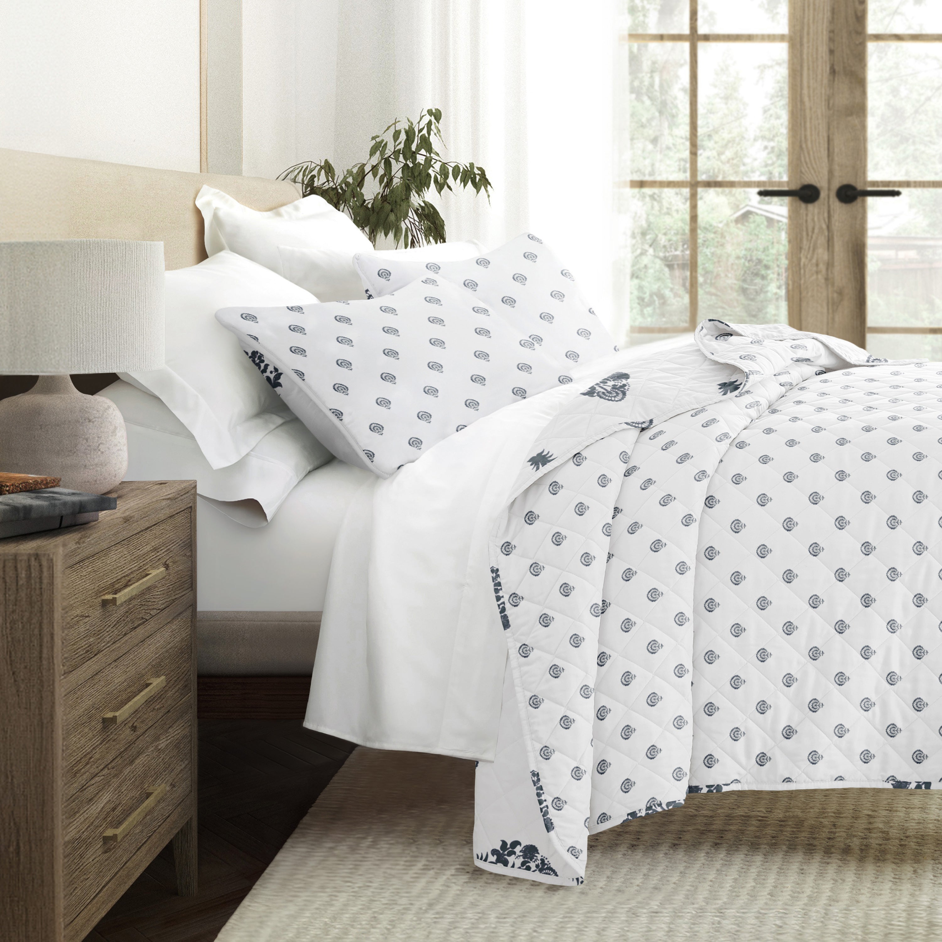 Stamped Bloom Patterned Quilted Coverlet Set
