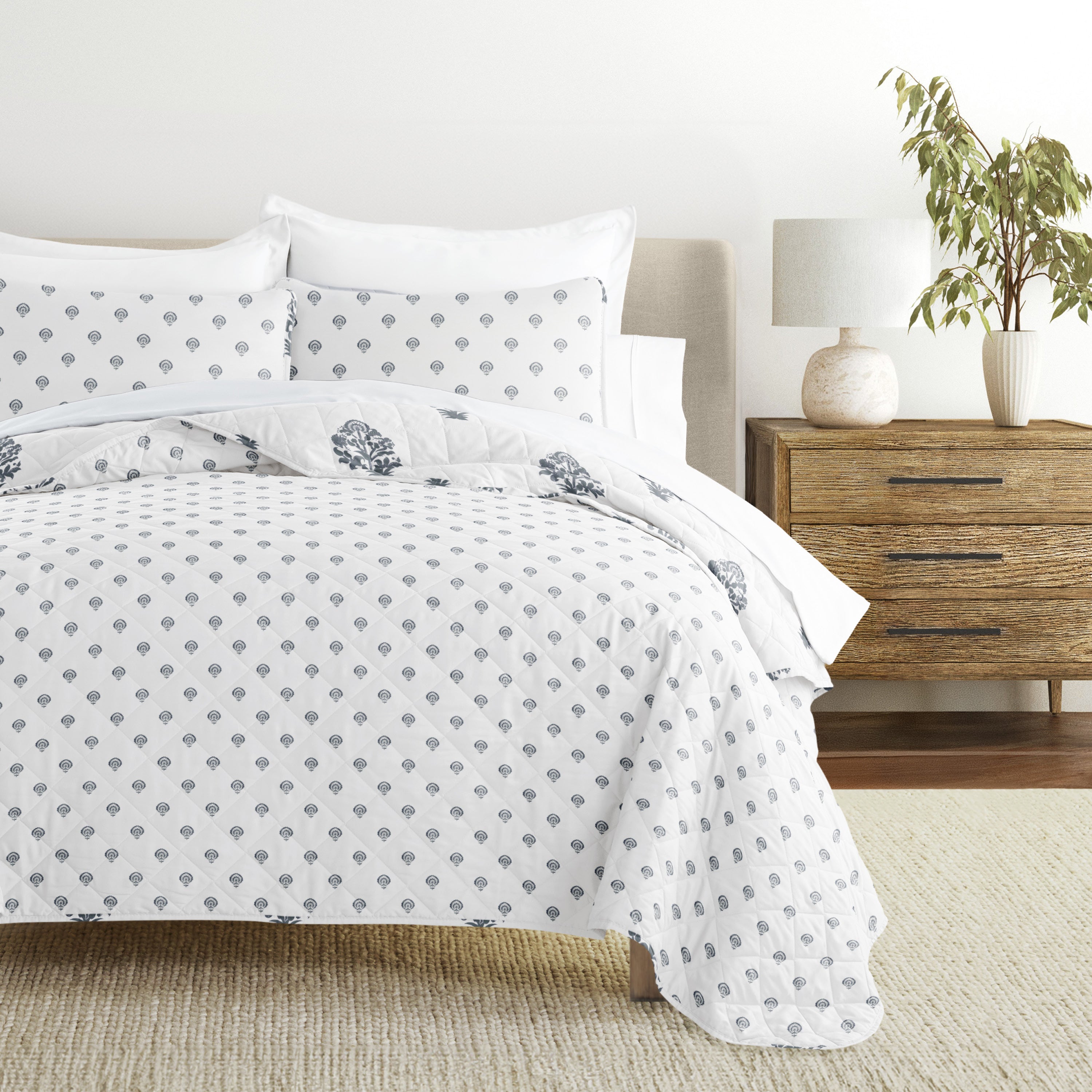 Stamped Bloom Patterned Quilted Coverlet Set