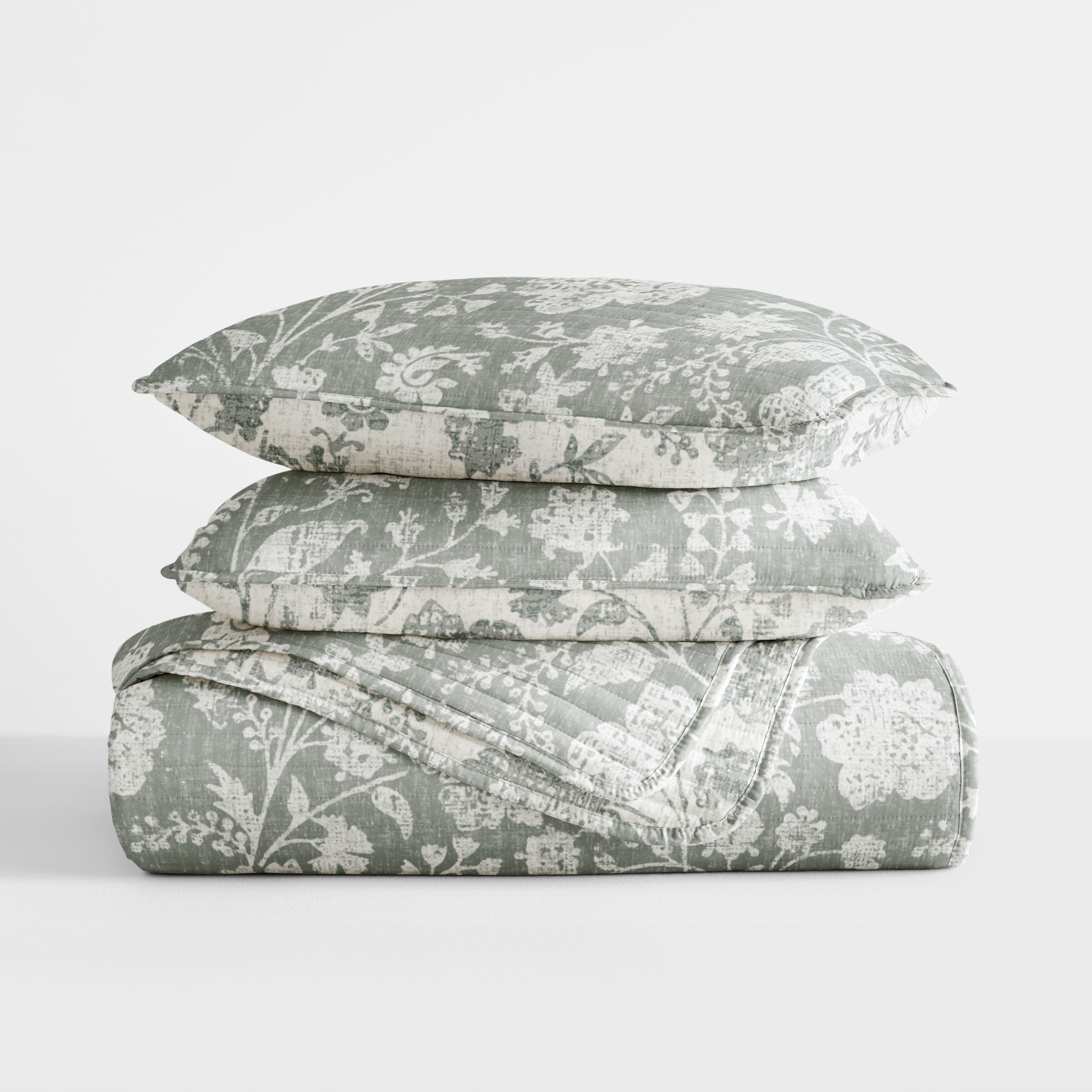 Textured Floral Patterned Quilted Coverlet Set