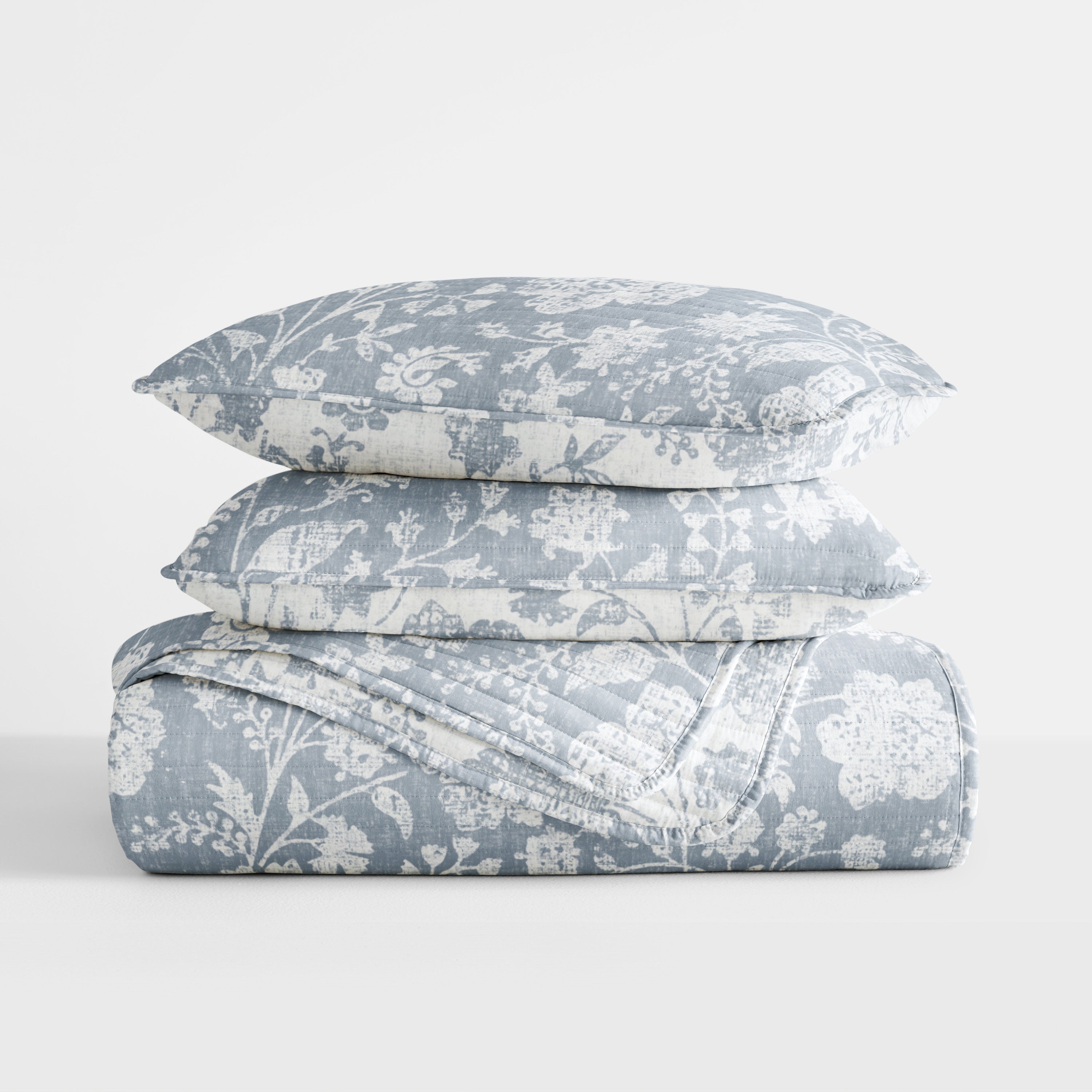 Textured Floral Patterned Quilted Coverlet Set