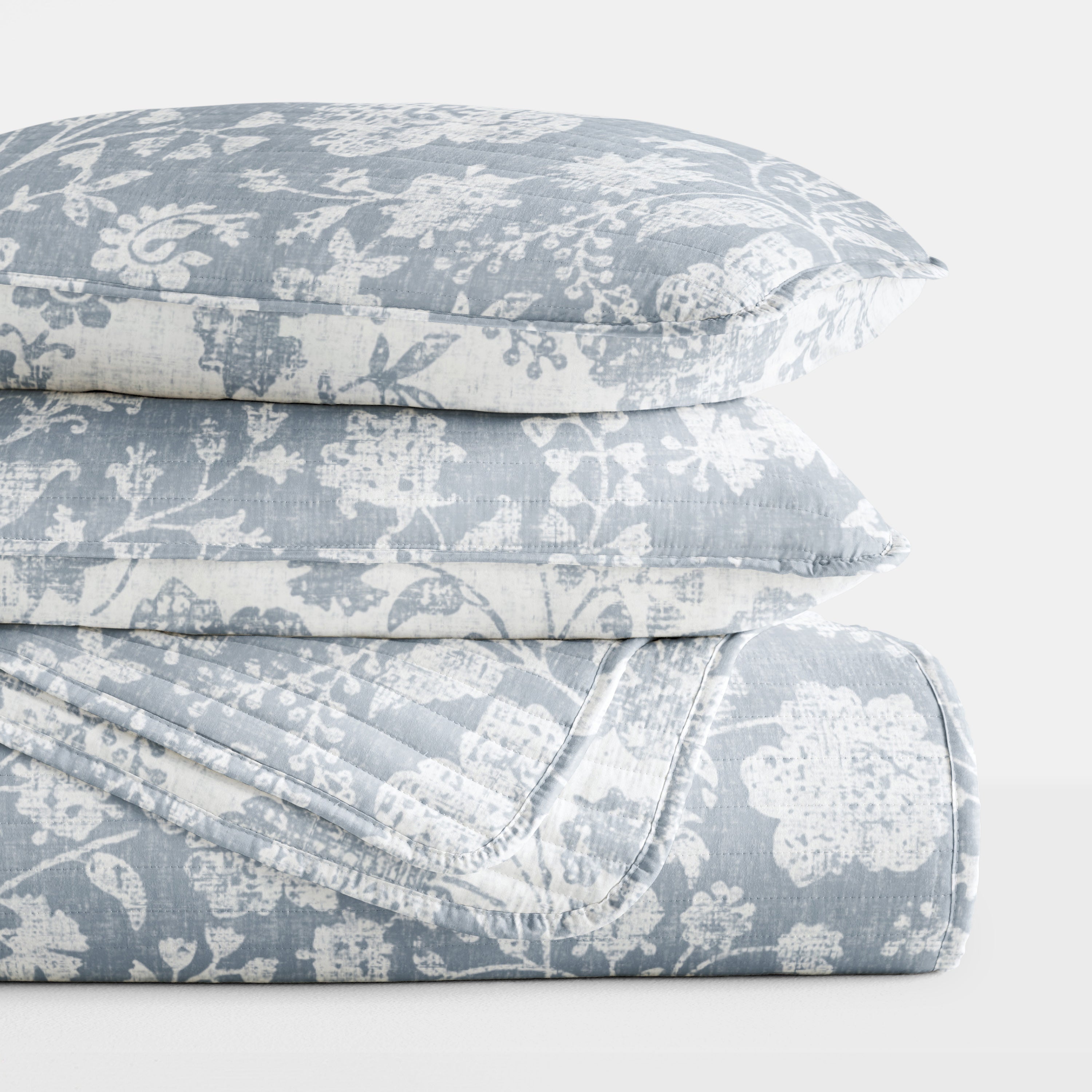 Textured Floral Patterned Quilted Coverlet Set