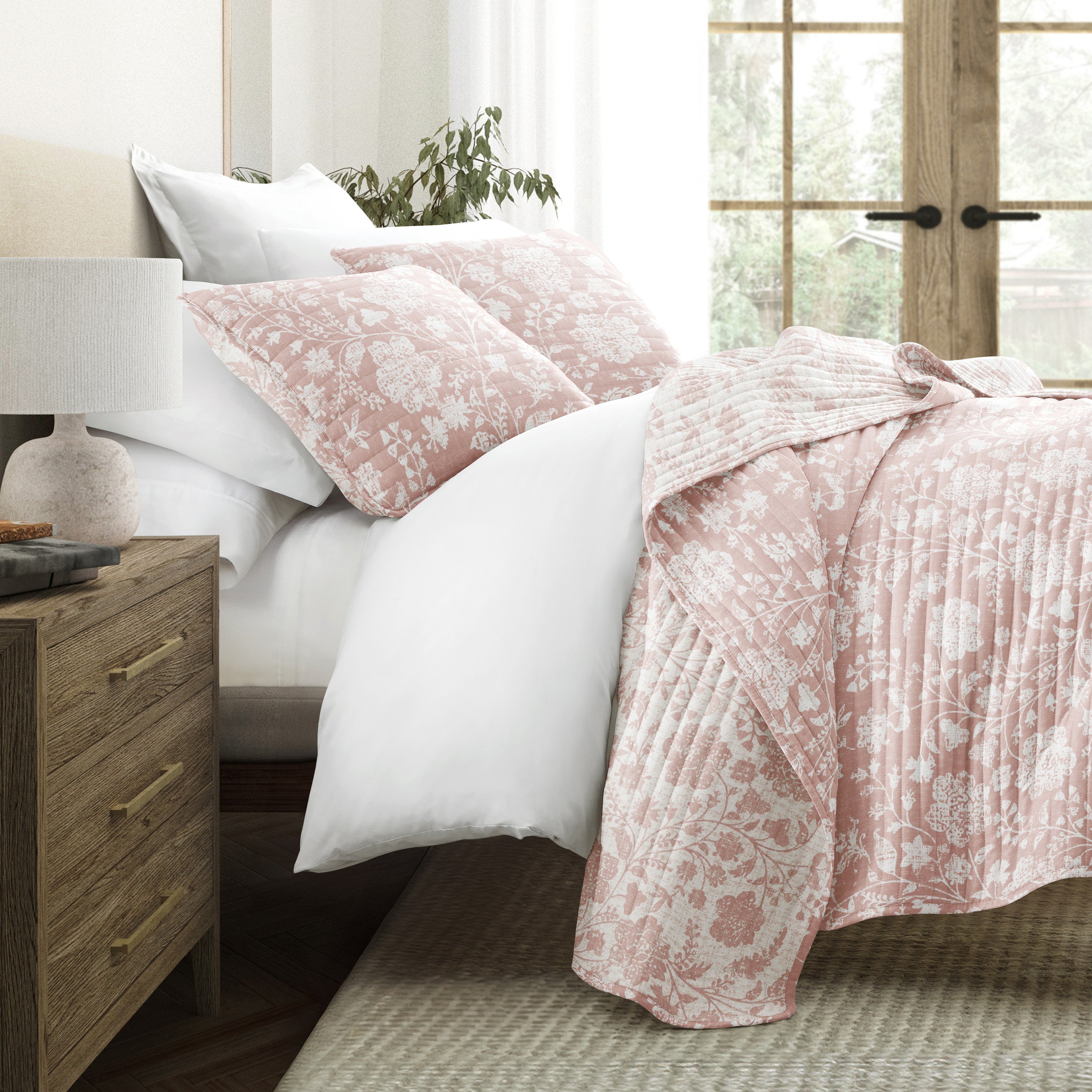 Textured Floral Patterned Quilted Coverlet Set