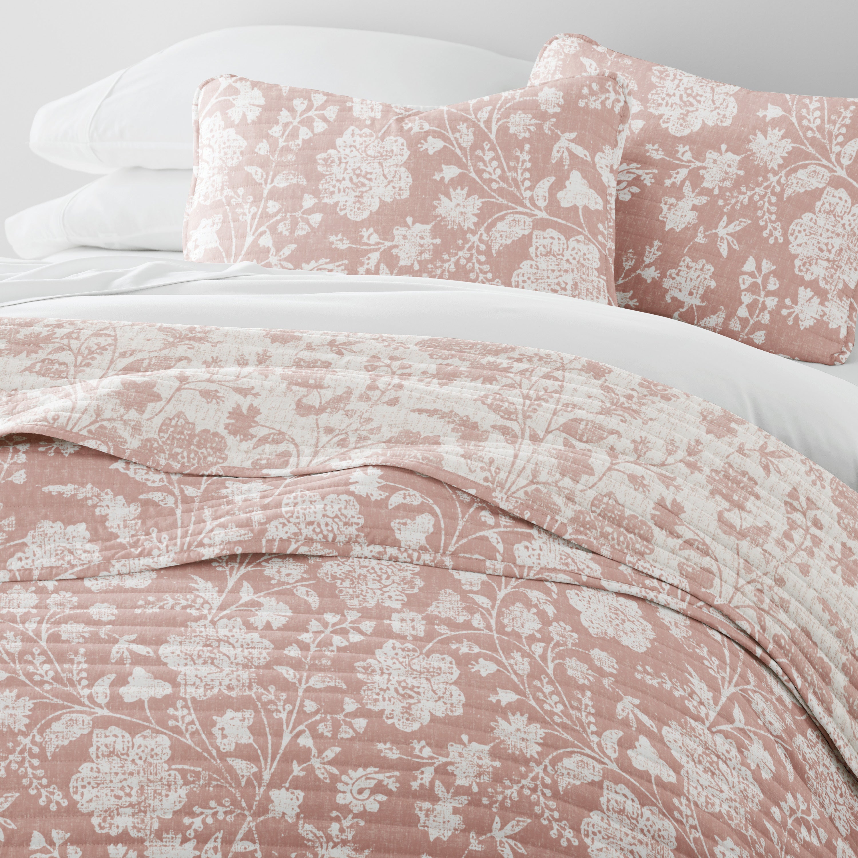 Textured Floral Patterned Quilted Coverlet Set