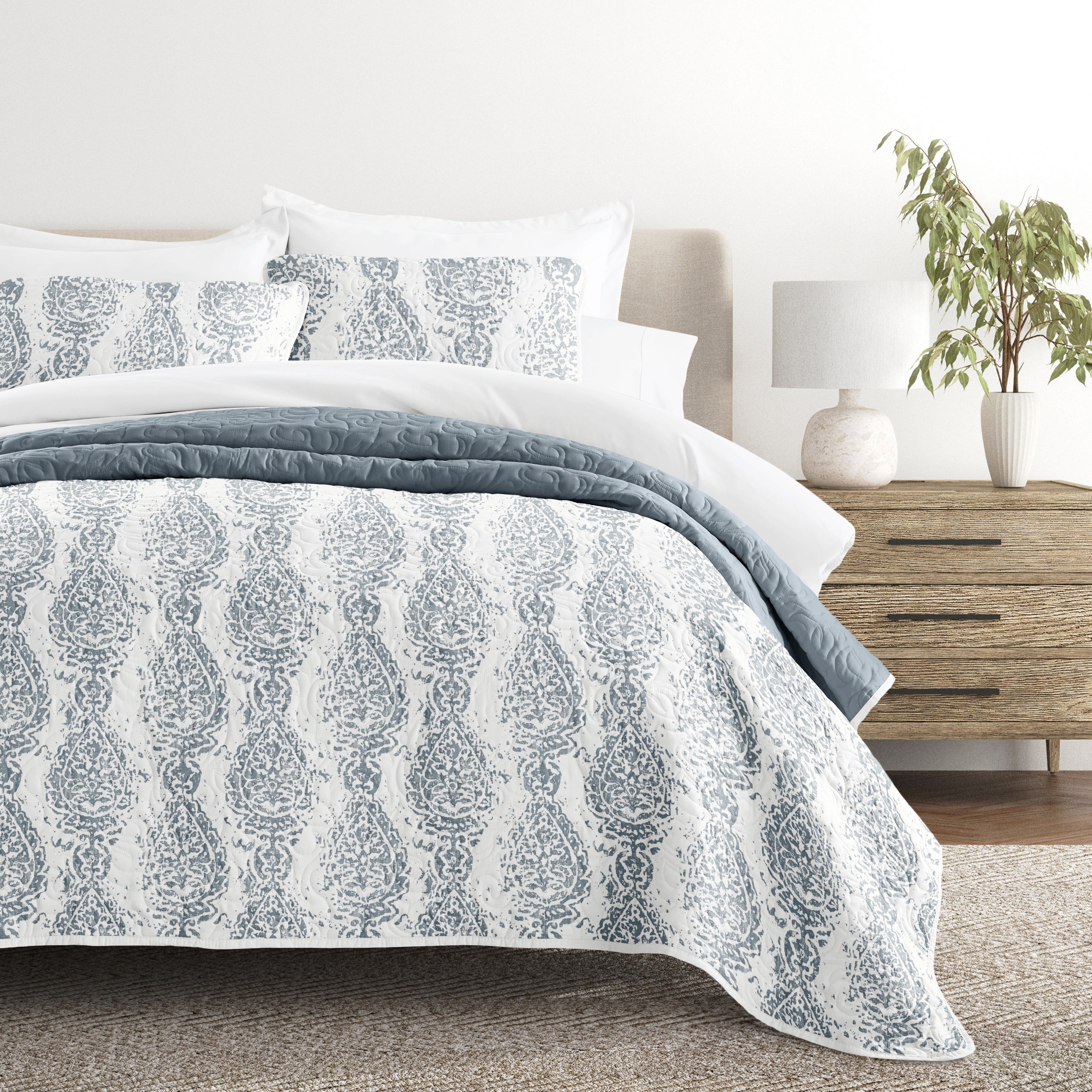 Classic Damask Patterned Reversible Quilted Coverlet Set
