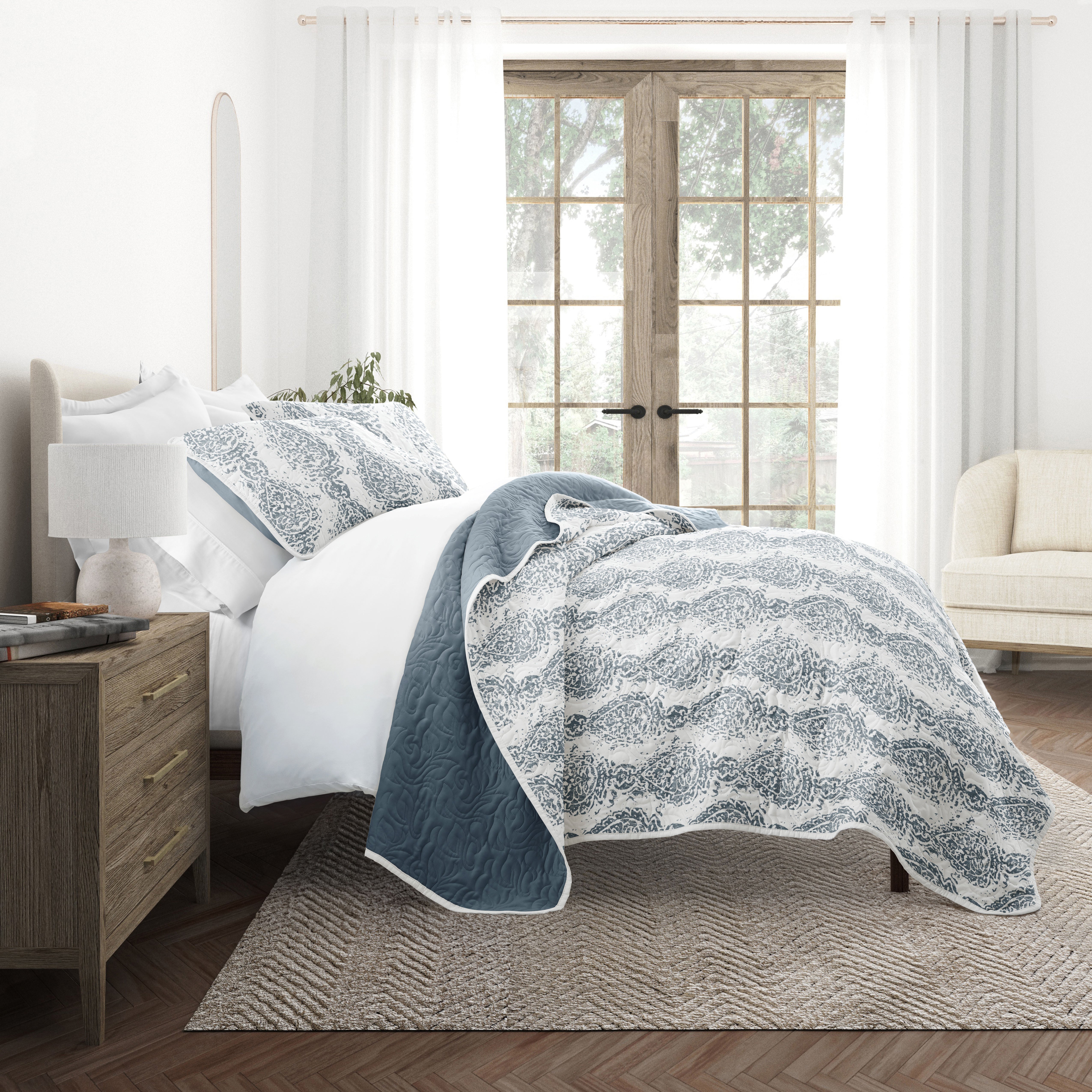 Classic Damask Patterned Reversible Quilted Coverlet Set