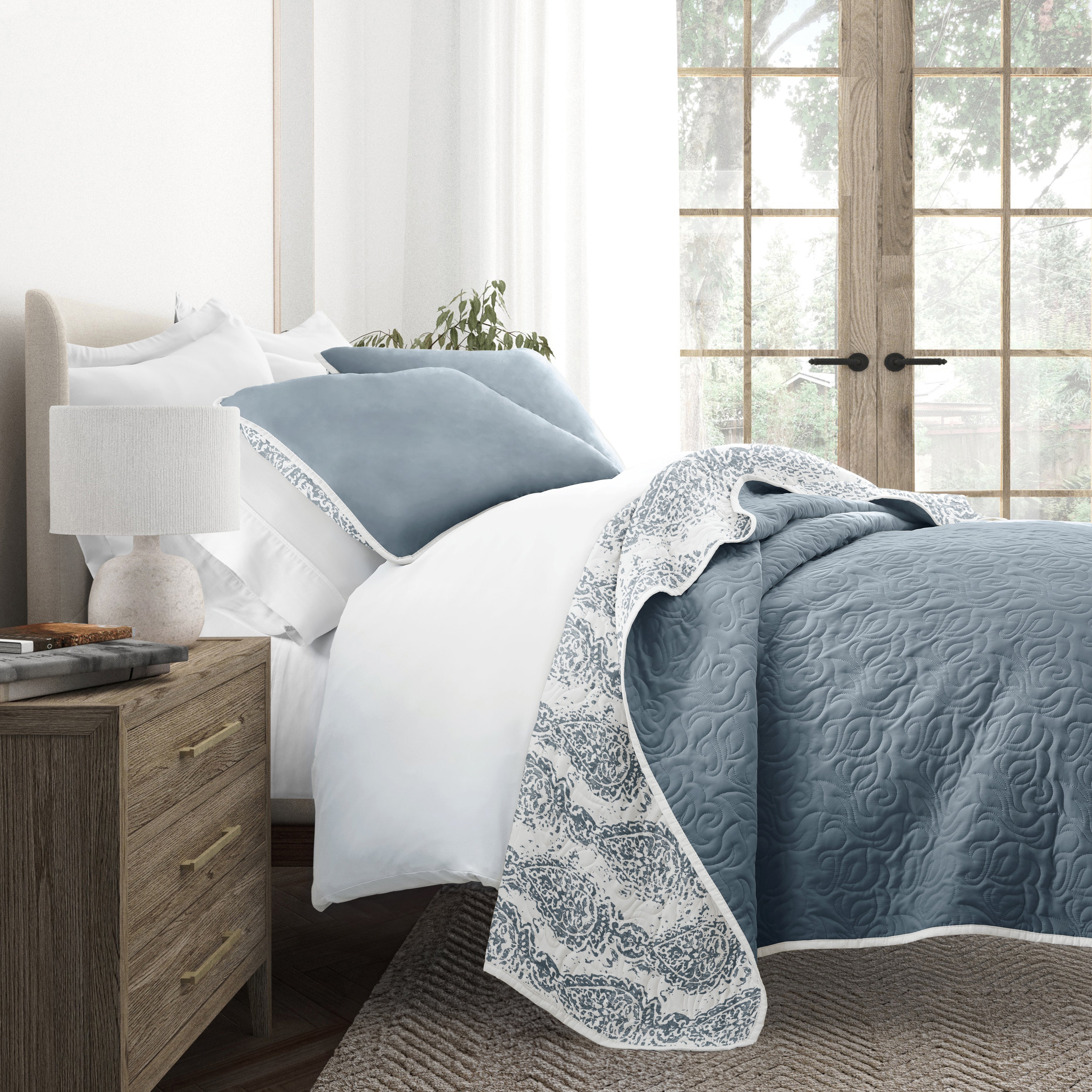 Classic Damask Patterned Reversible Quilted Coverlet Set