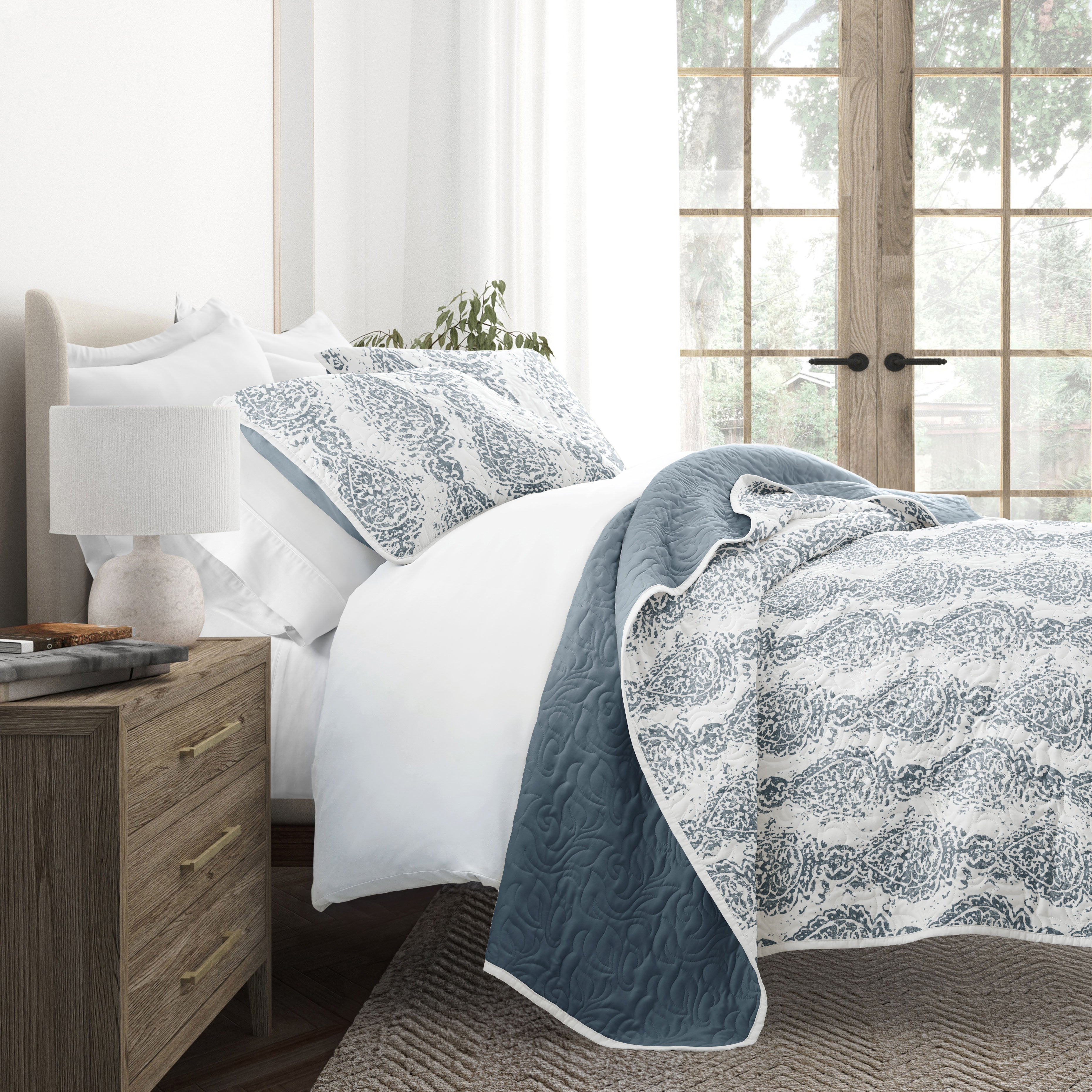 Classic Damask Patterned Reversible Quilted Coverlet Set