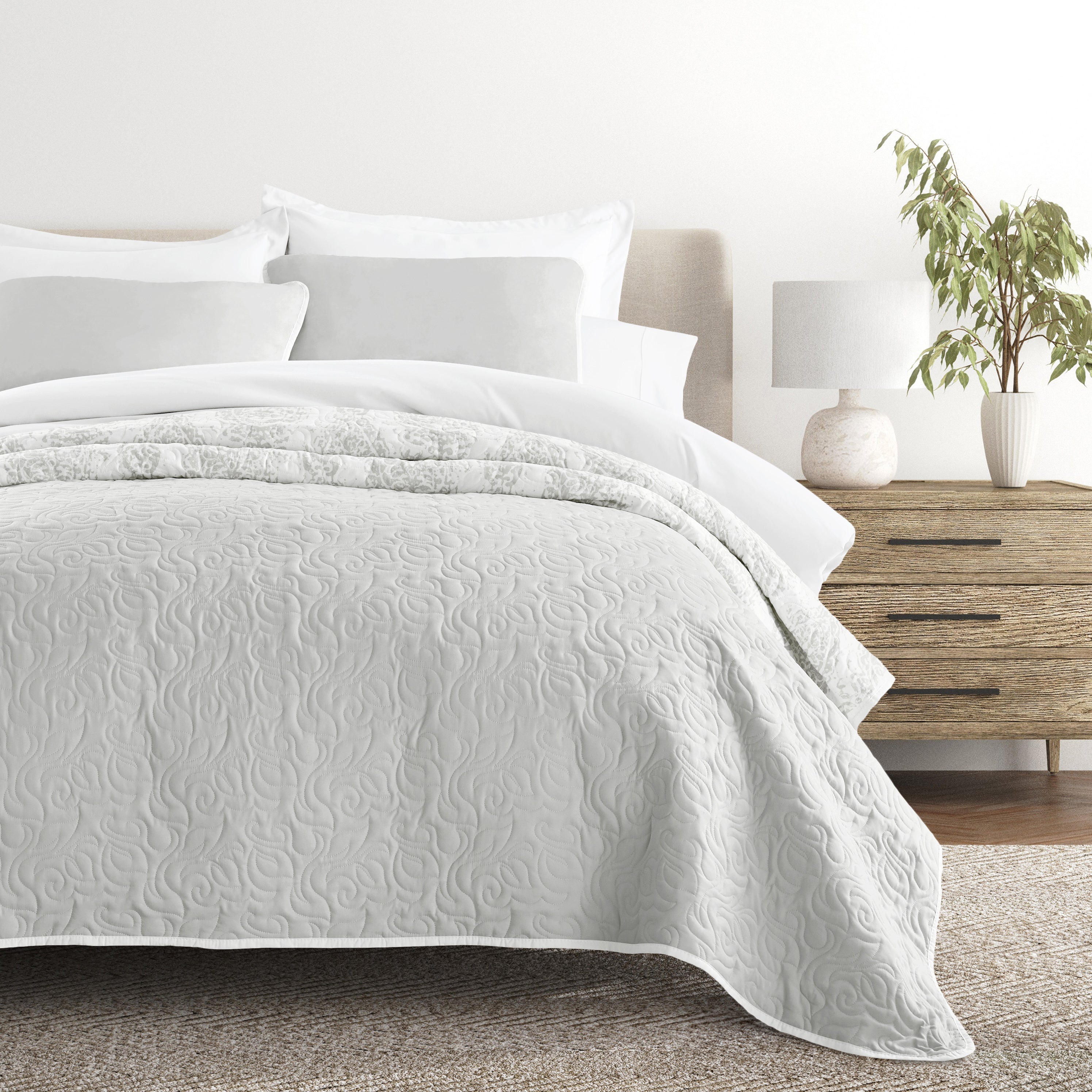 Classic Damask Patterned Reversible Quilted Coverlet Set