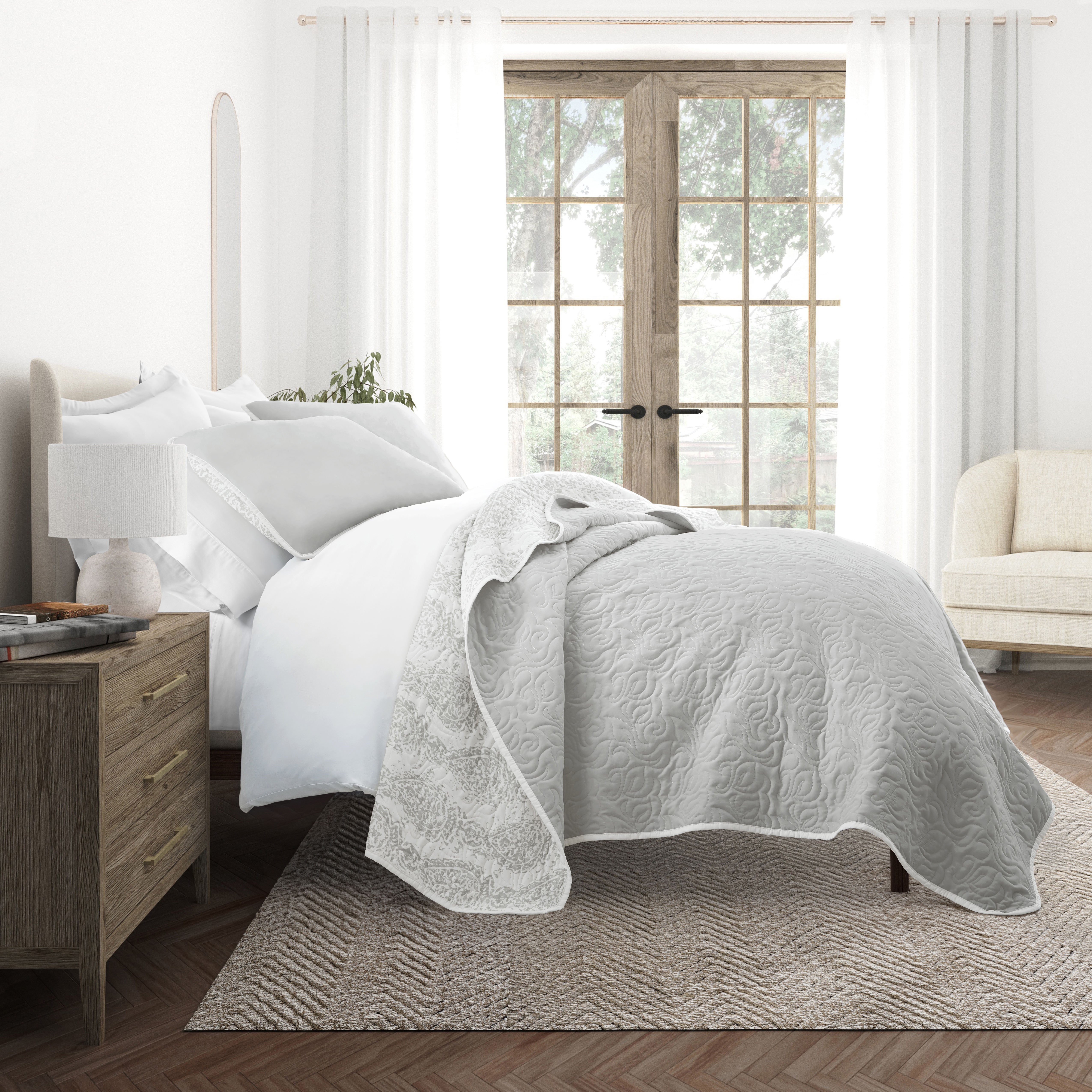 Classic Damask Patterned Reversible Quilted Coverlet Set