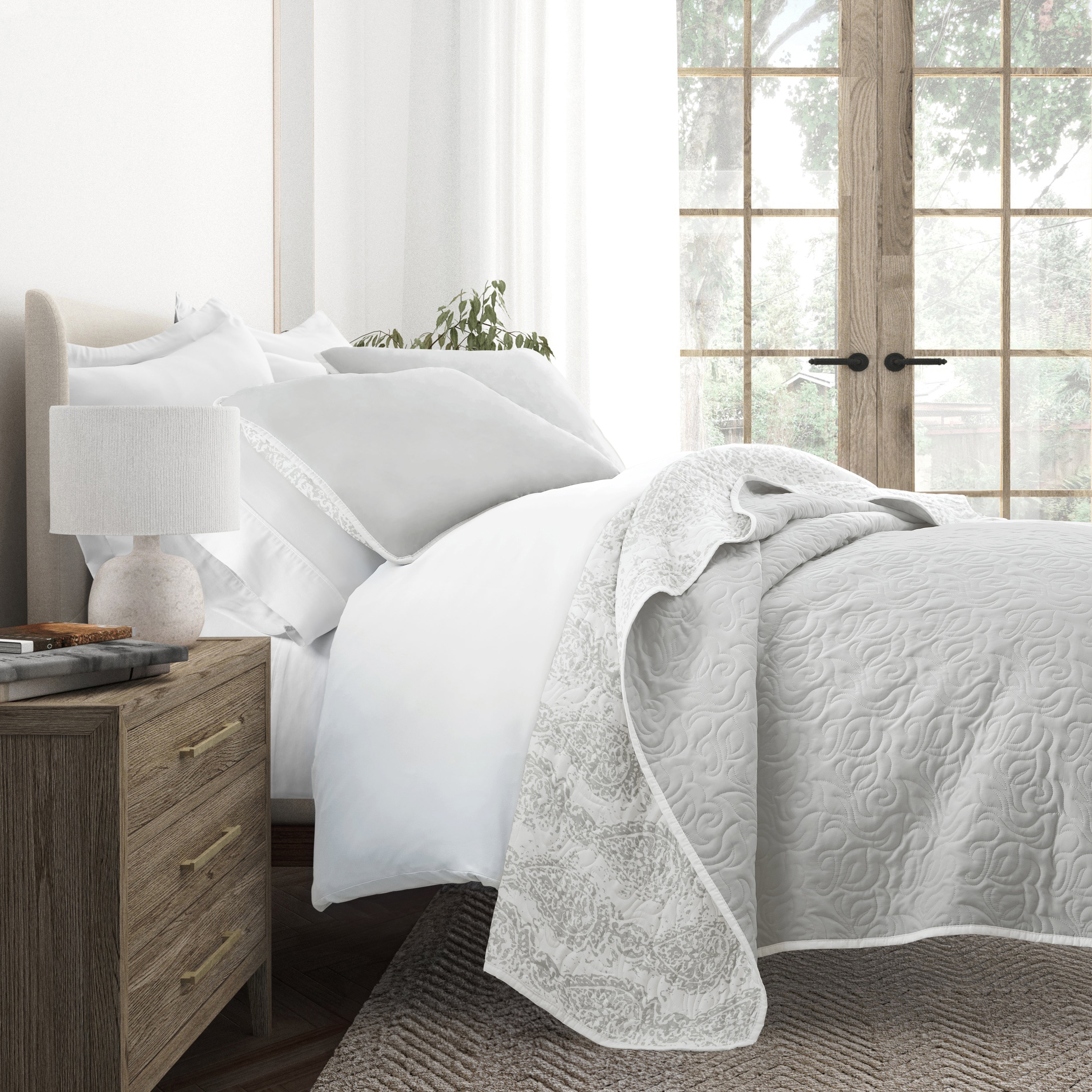 Classic Damask Patterned Reversible Quilted Coverlet Set