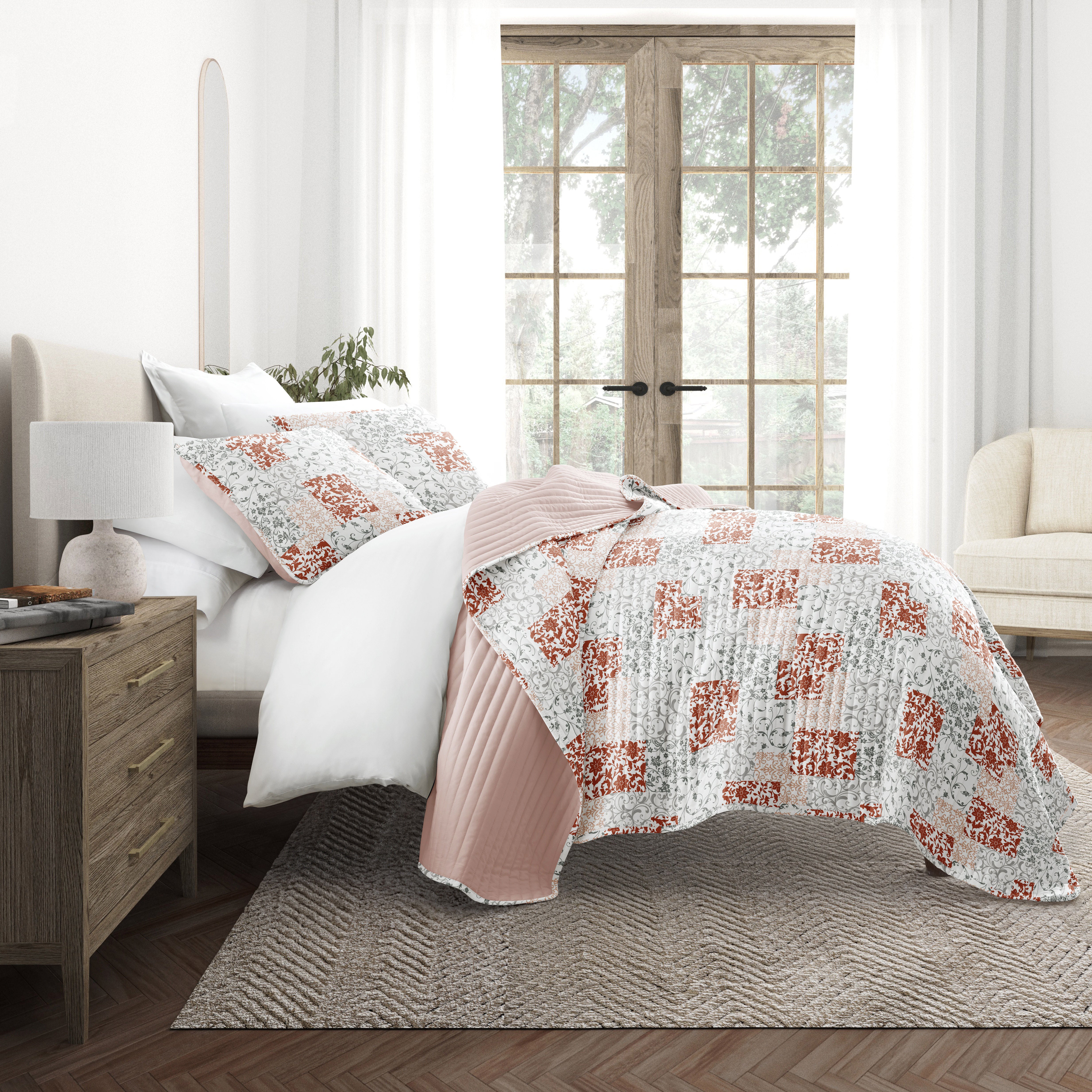 Patchwork Patterned Reversible Quilted Coverlet Set