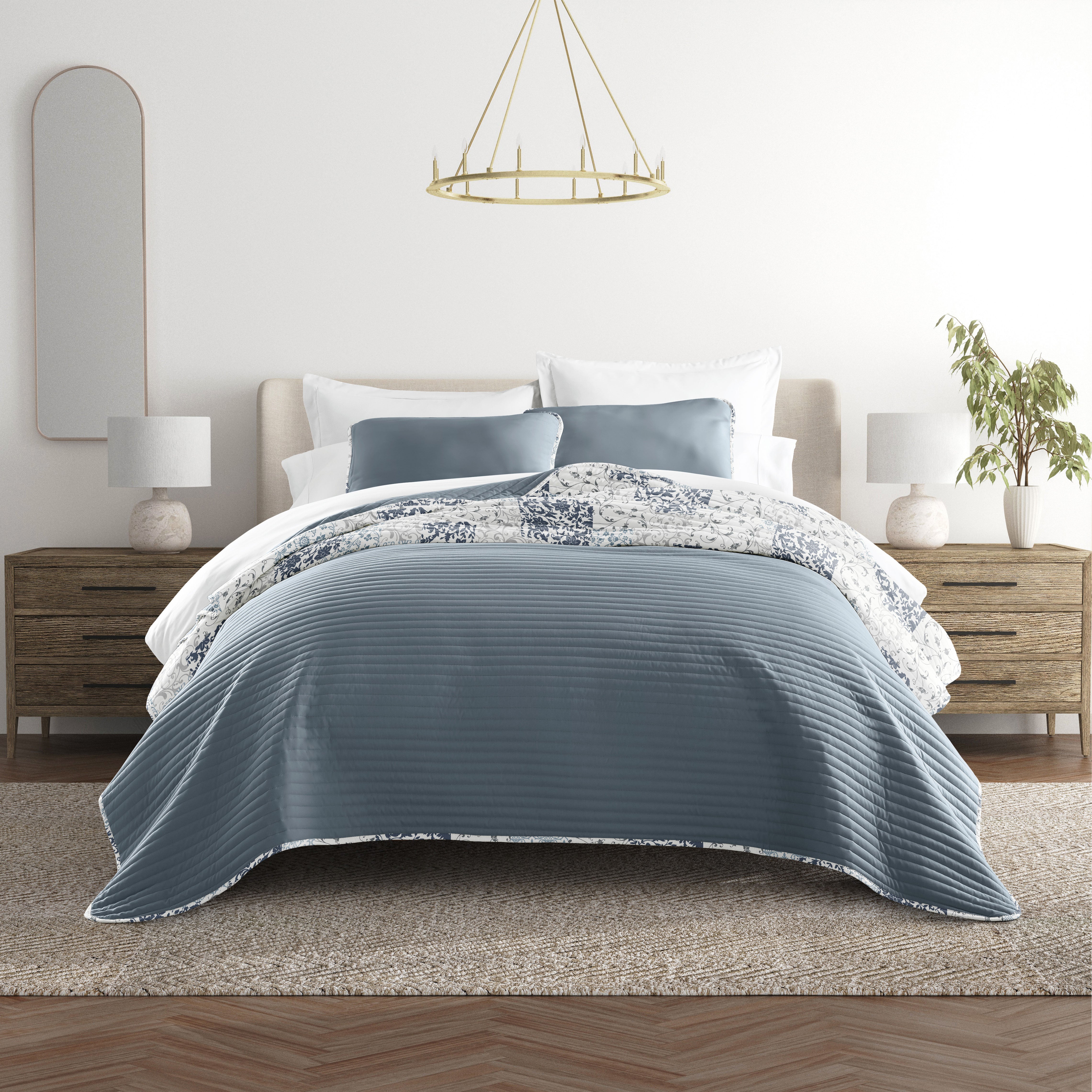 Patchwork Patterned Reversible Quilted Coverlet Set