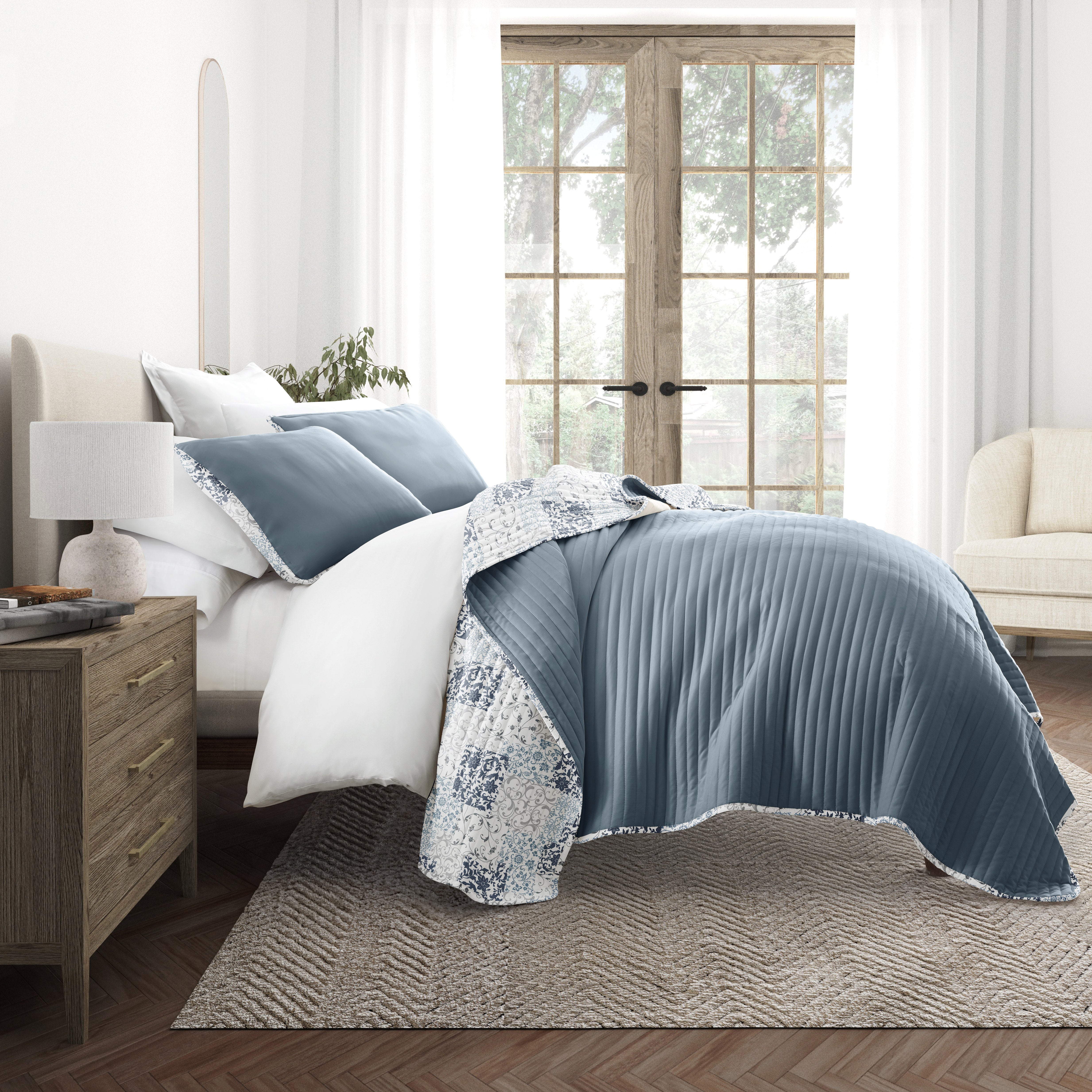 Patchwork Patterned Reversible Quilted Coverlet Set