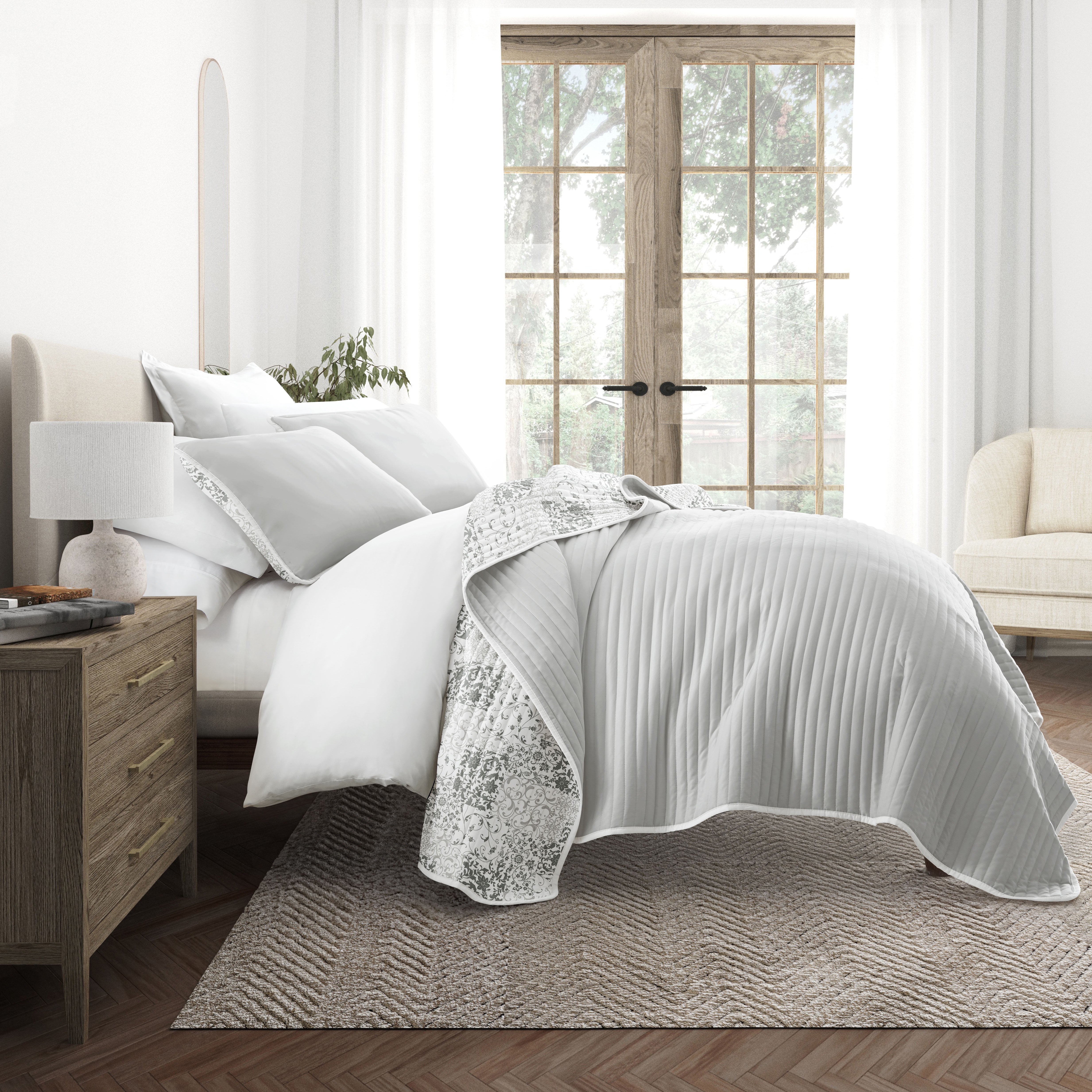 Patchwork Patterned Reversible Quilted Coverlet Set