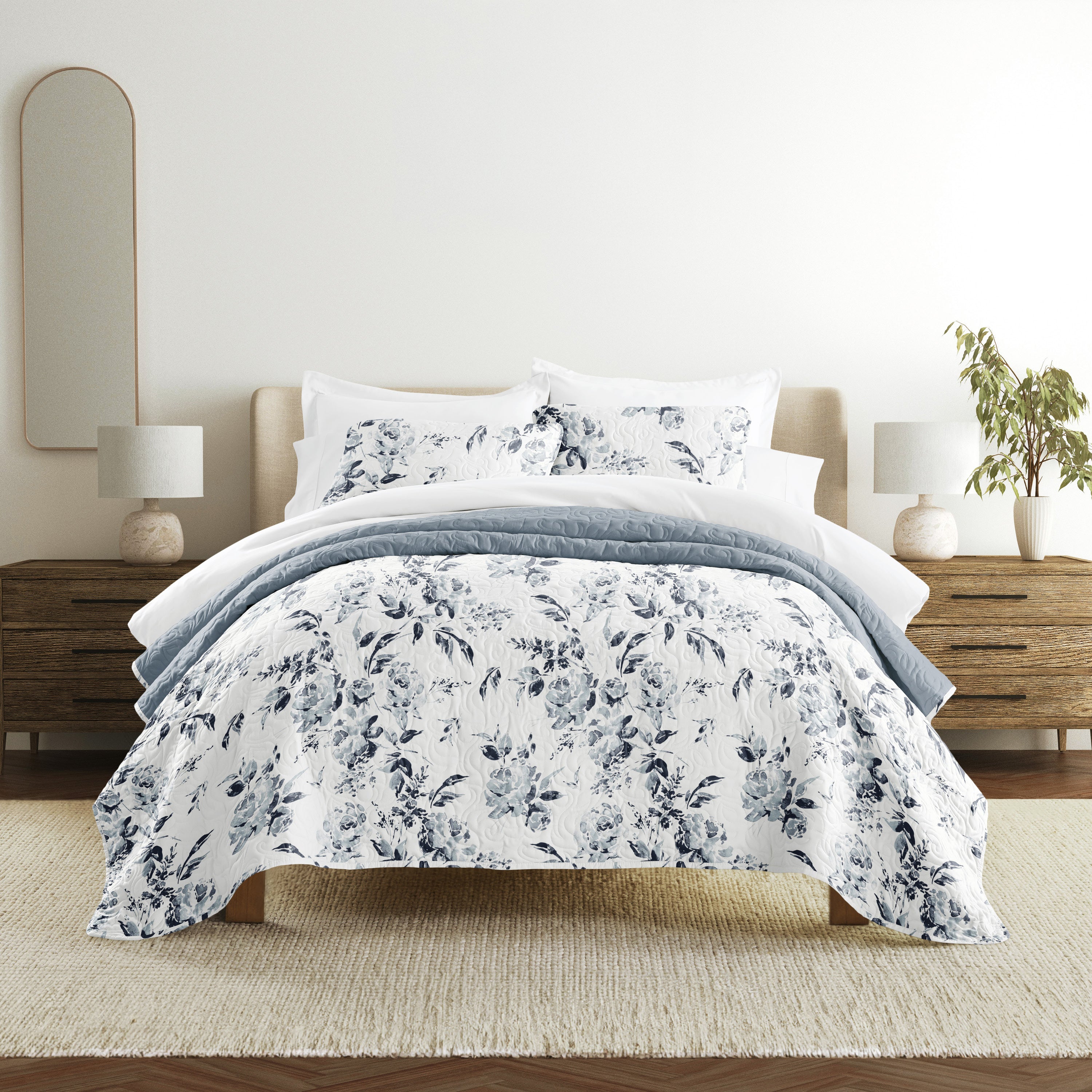 Rose Garden Patterned Quilted Coverlet Set