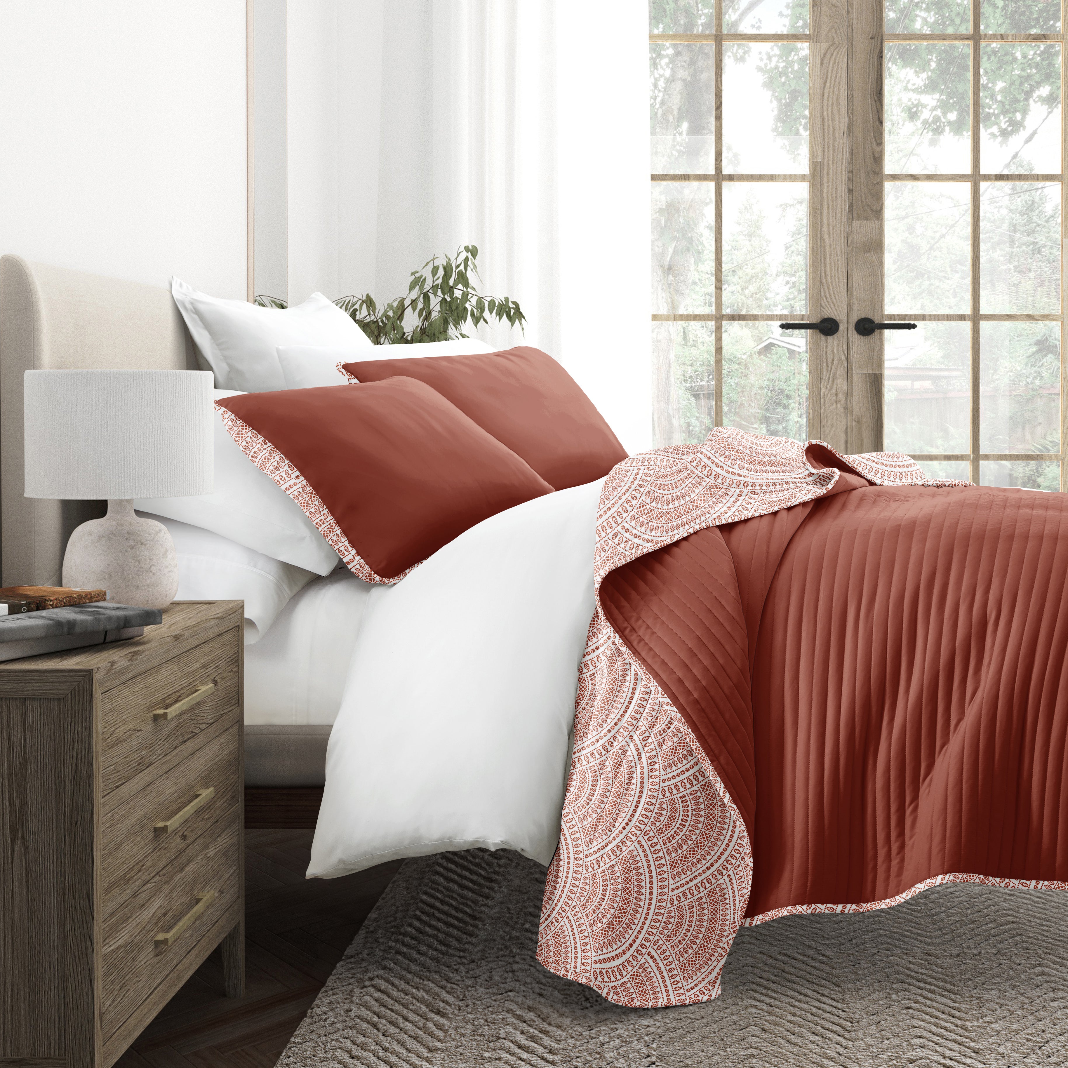 Scalloped Patterned Reversible Quilted Coverlet Set