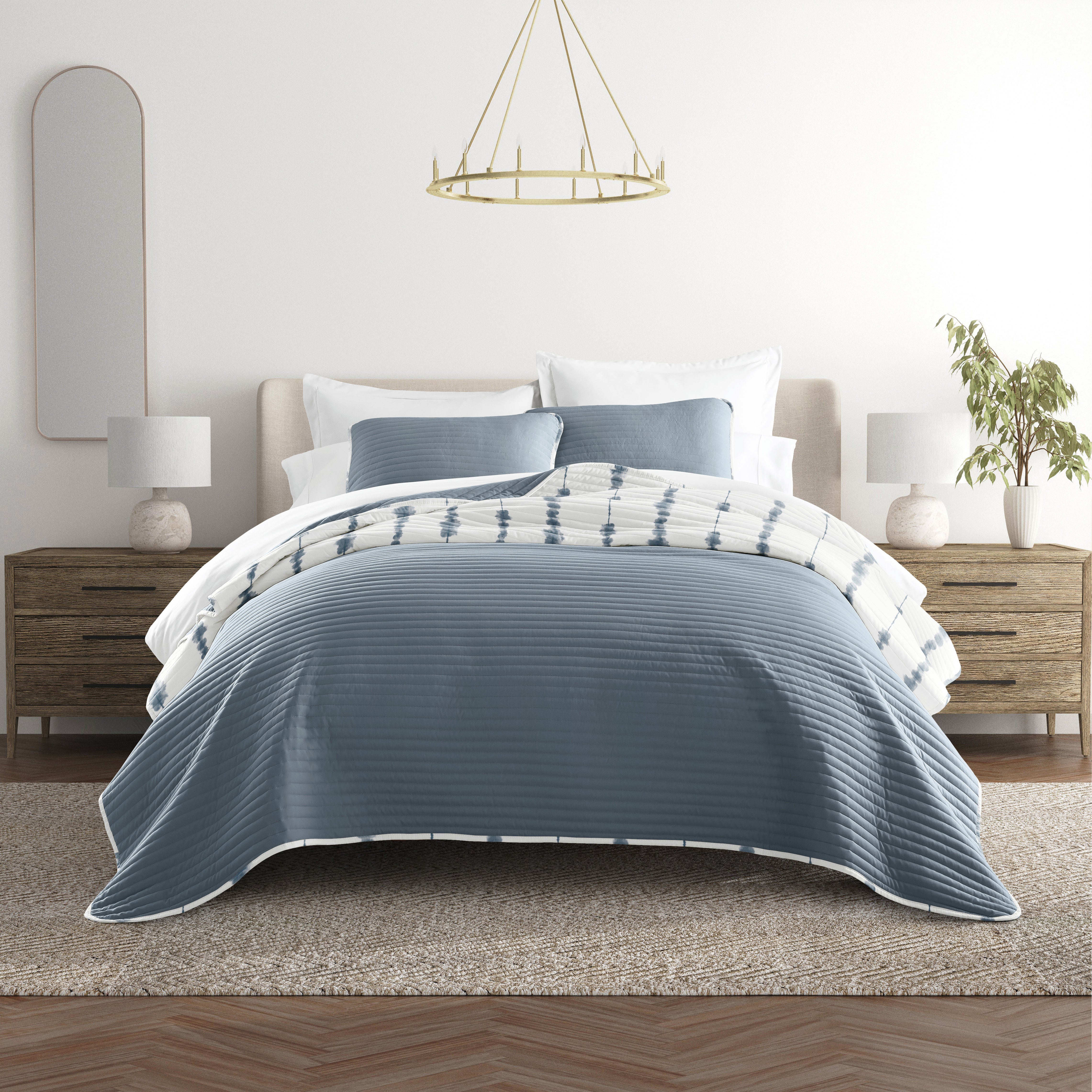 Shibori Aesthetic Patterned Reversible Quilted Coverlet Set