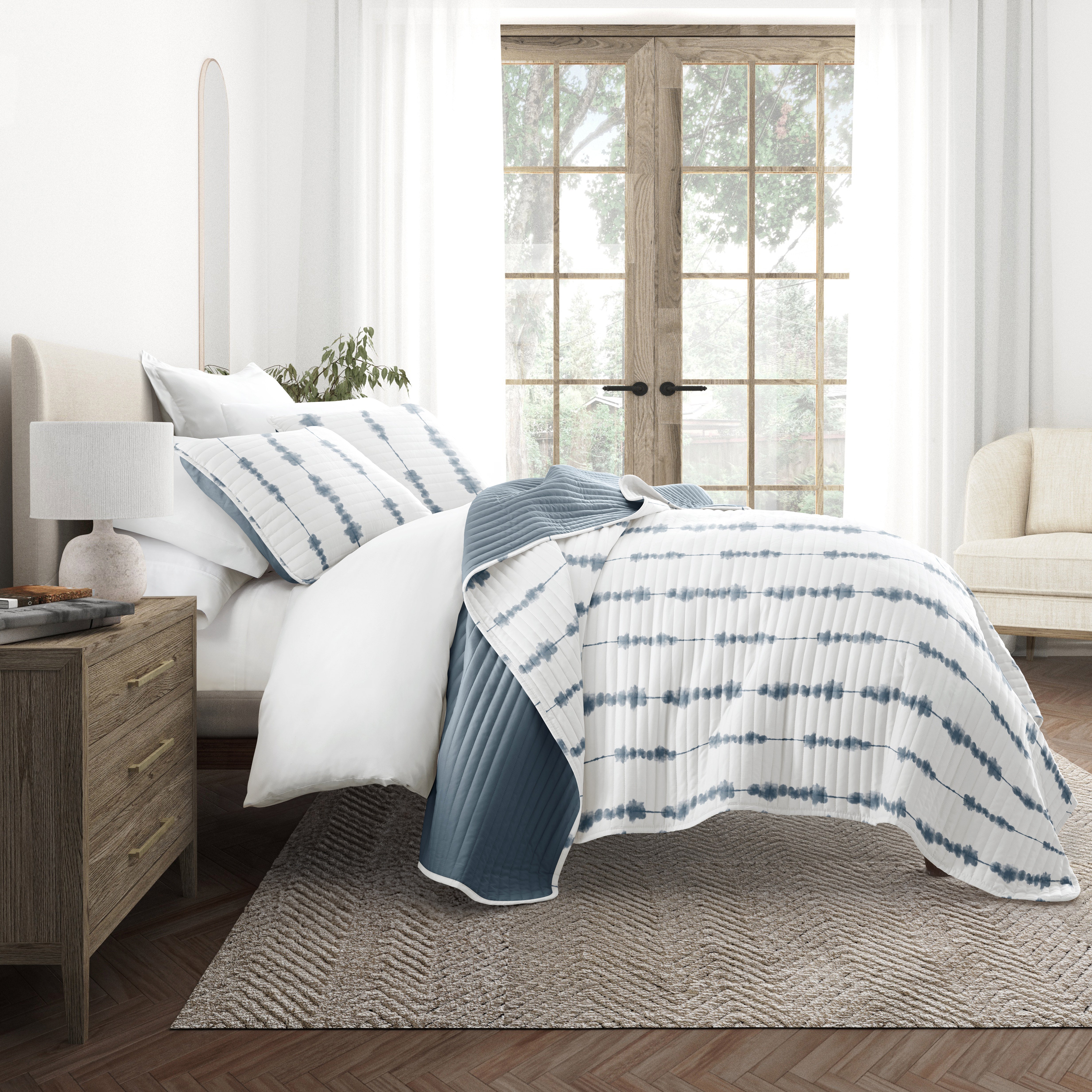 Shibori Aesthetic Patterned Reversible Quilted Coverlet Set