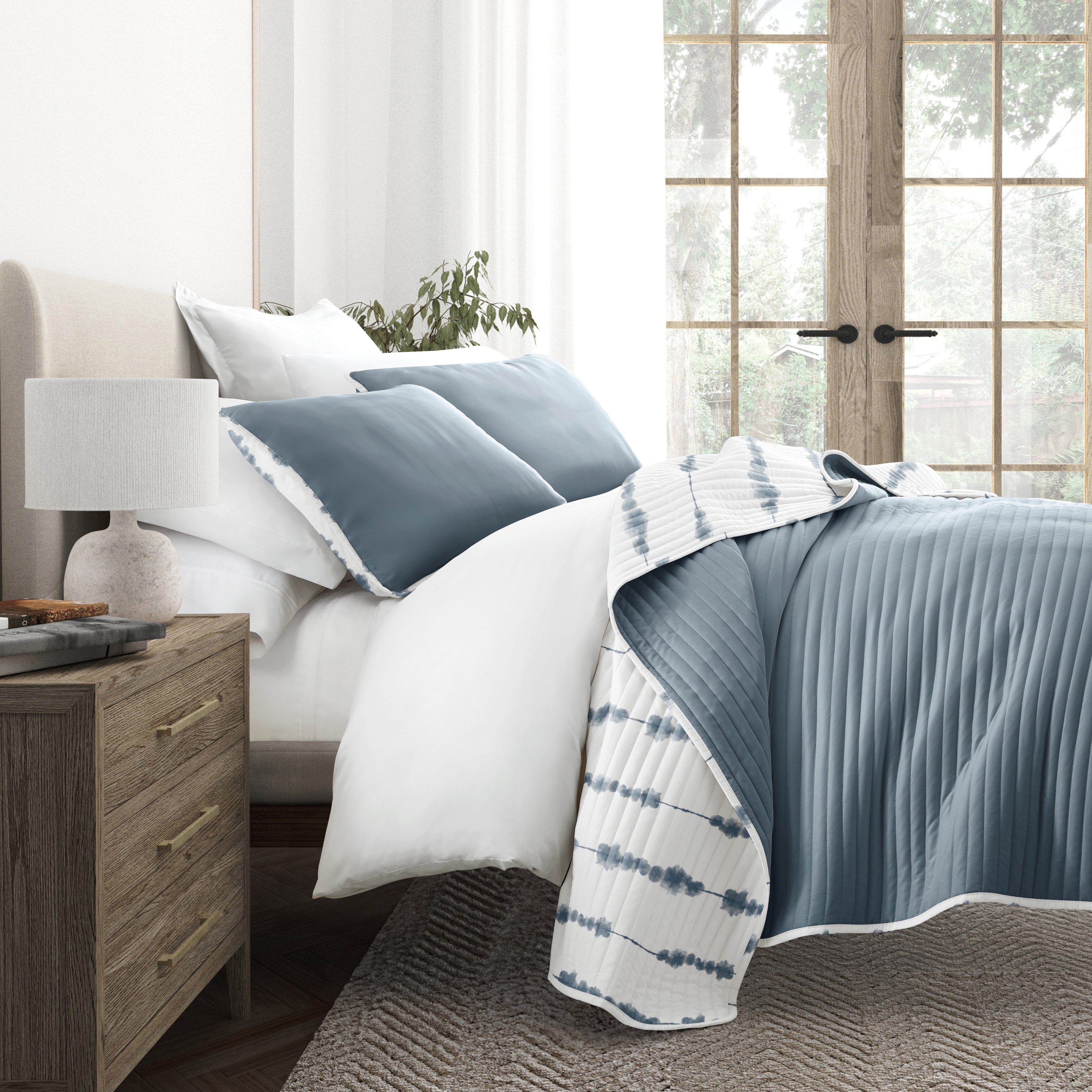 Shibori Aesthetic Patterned Reversible Quilted Coverlet Set