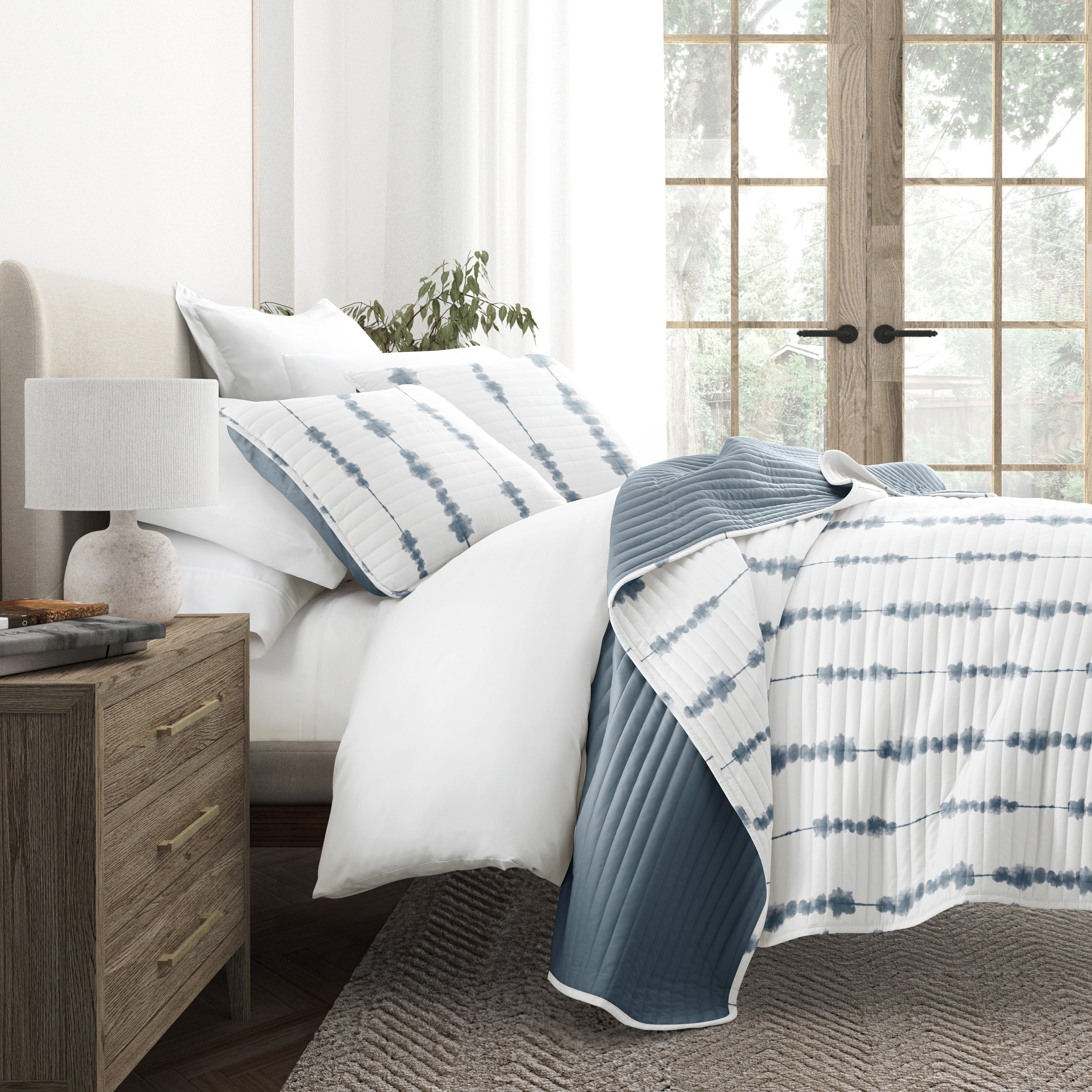 Shibori Aesthetic Patterned Reversible Quilted Coverlet Set