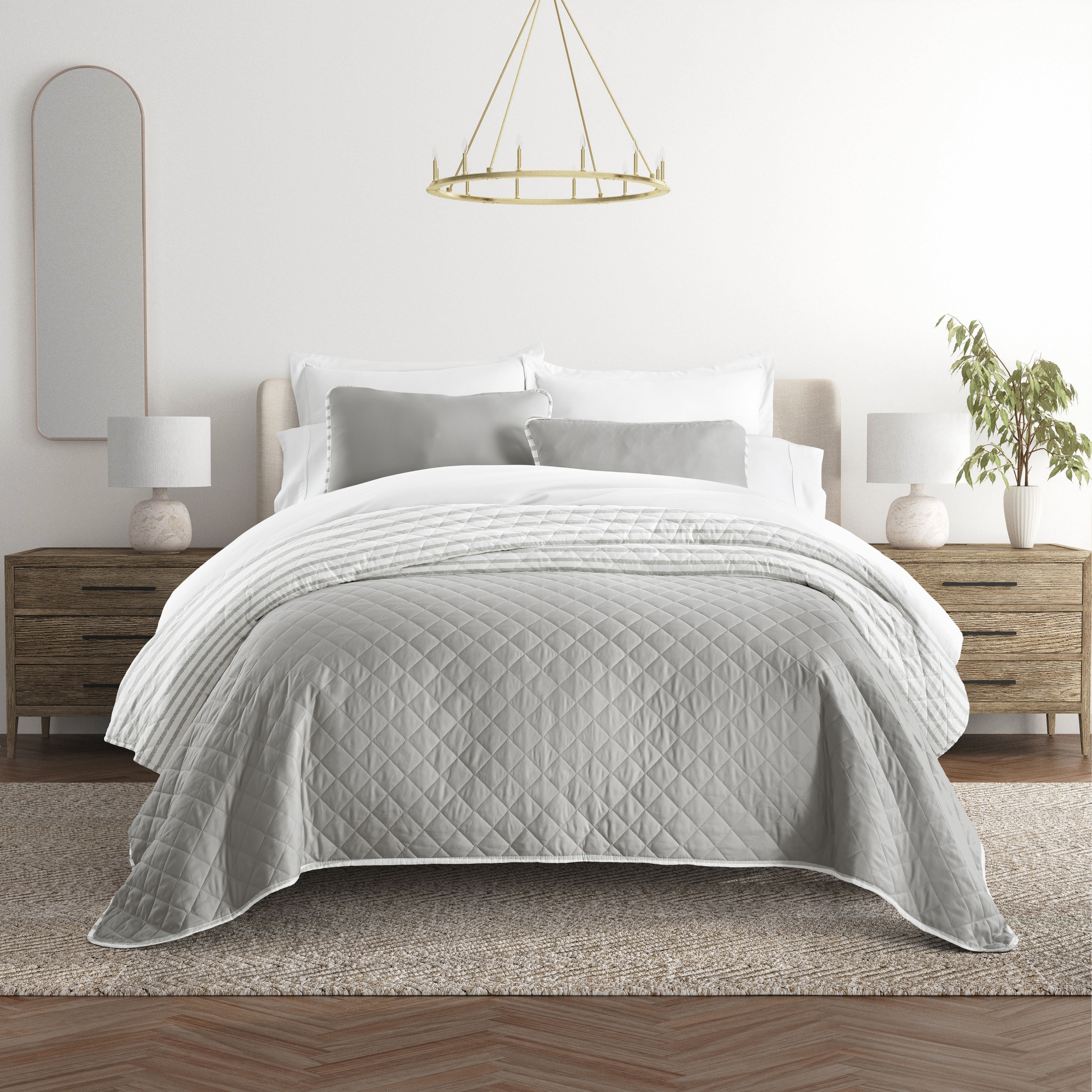 Summer Stripes Patterned Reversible Quilted Coverlet Set