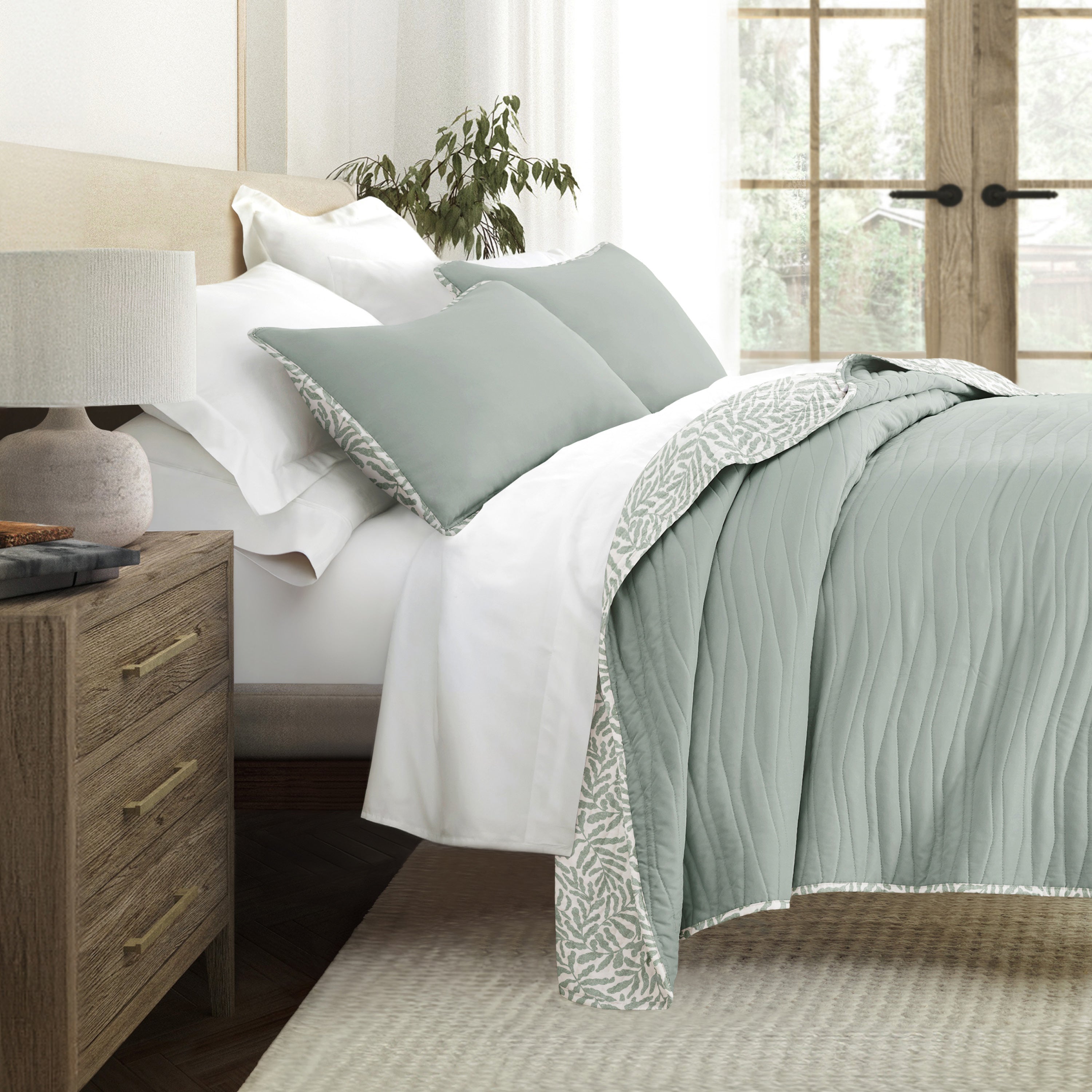 Tossed Ferns Patterned Quilted Coverlet Set