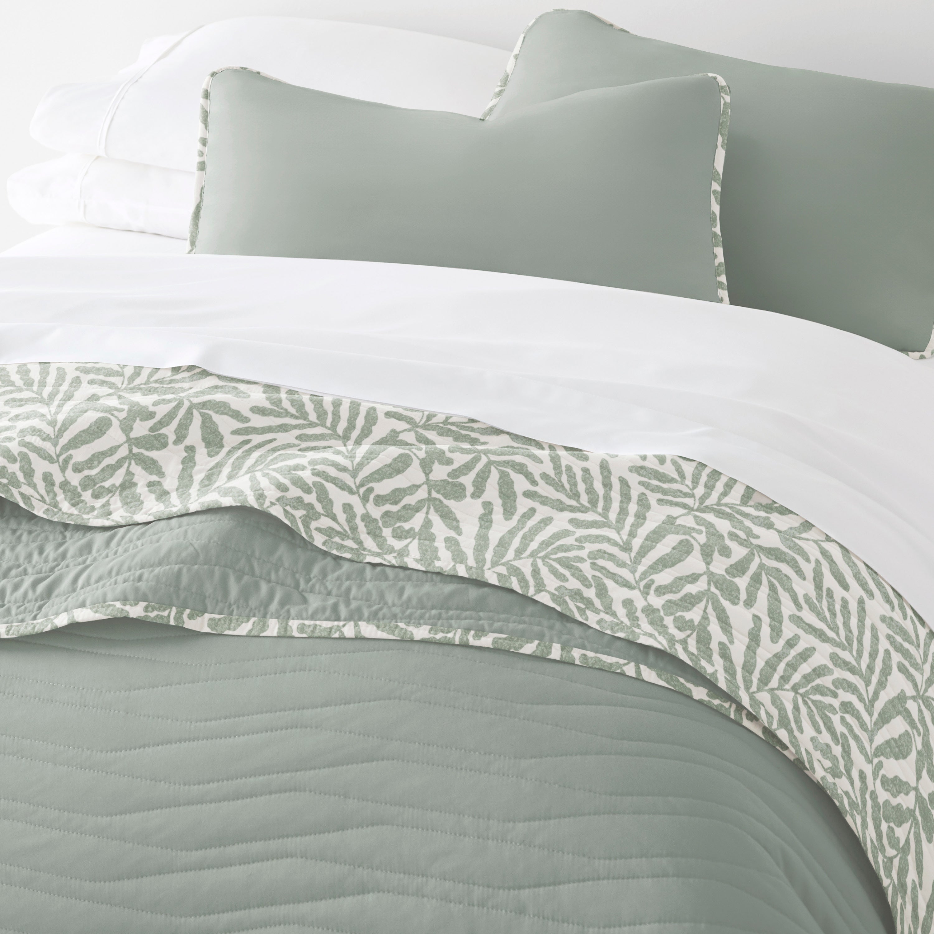 Tossed Ferns Patterned Quilted Coverlet Set